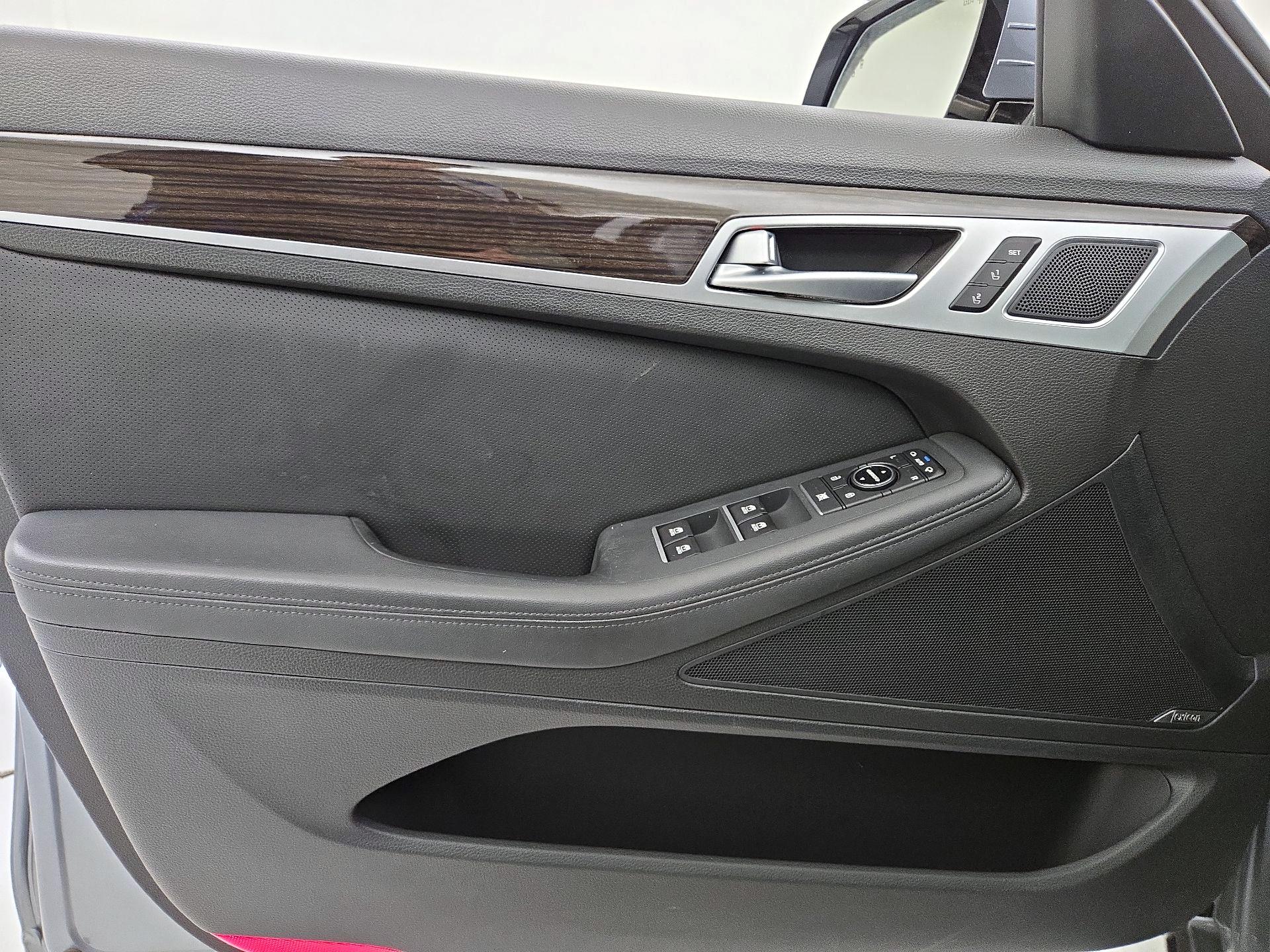 Thumbnail: 2016 Hyundai Genesis - 12