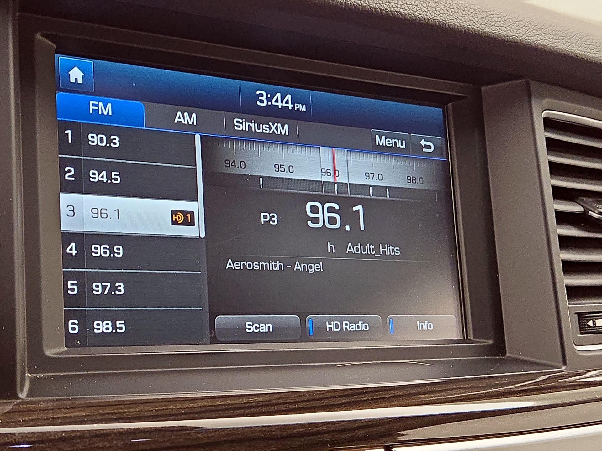 Thumbnail: 2016 Hyundai Genesis - 16