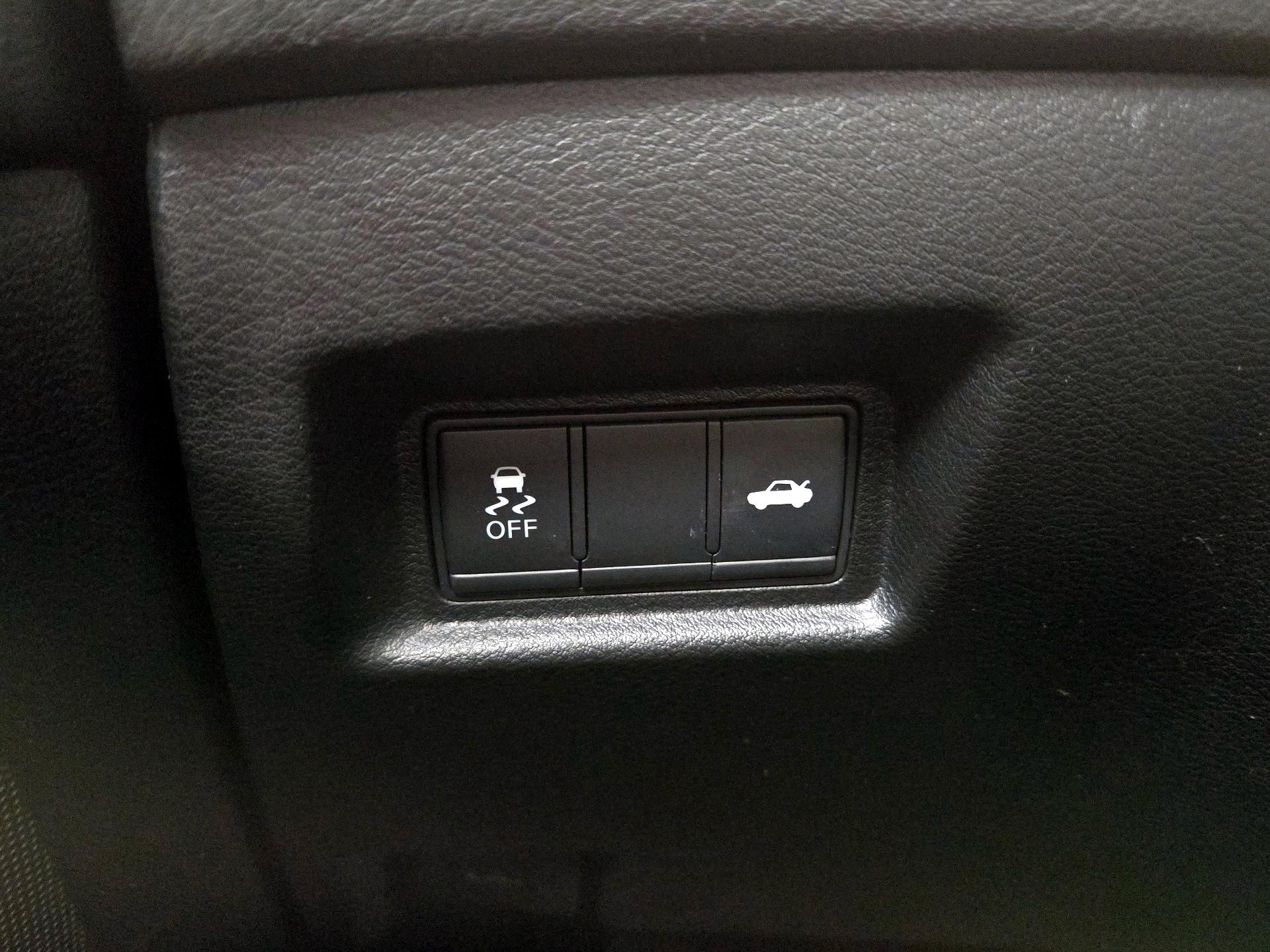 Thumbnail: 2019 INFINITI Q50 - 13