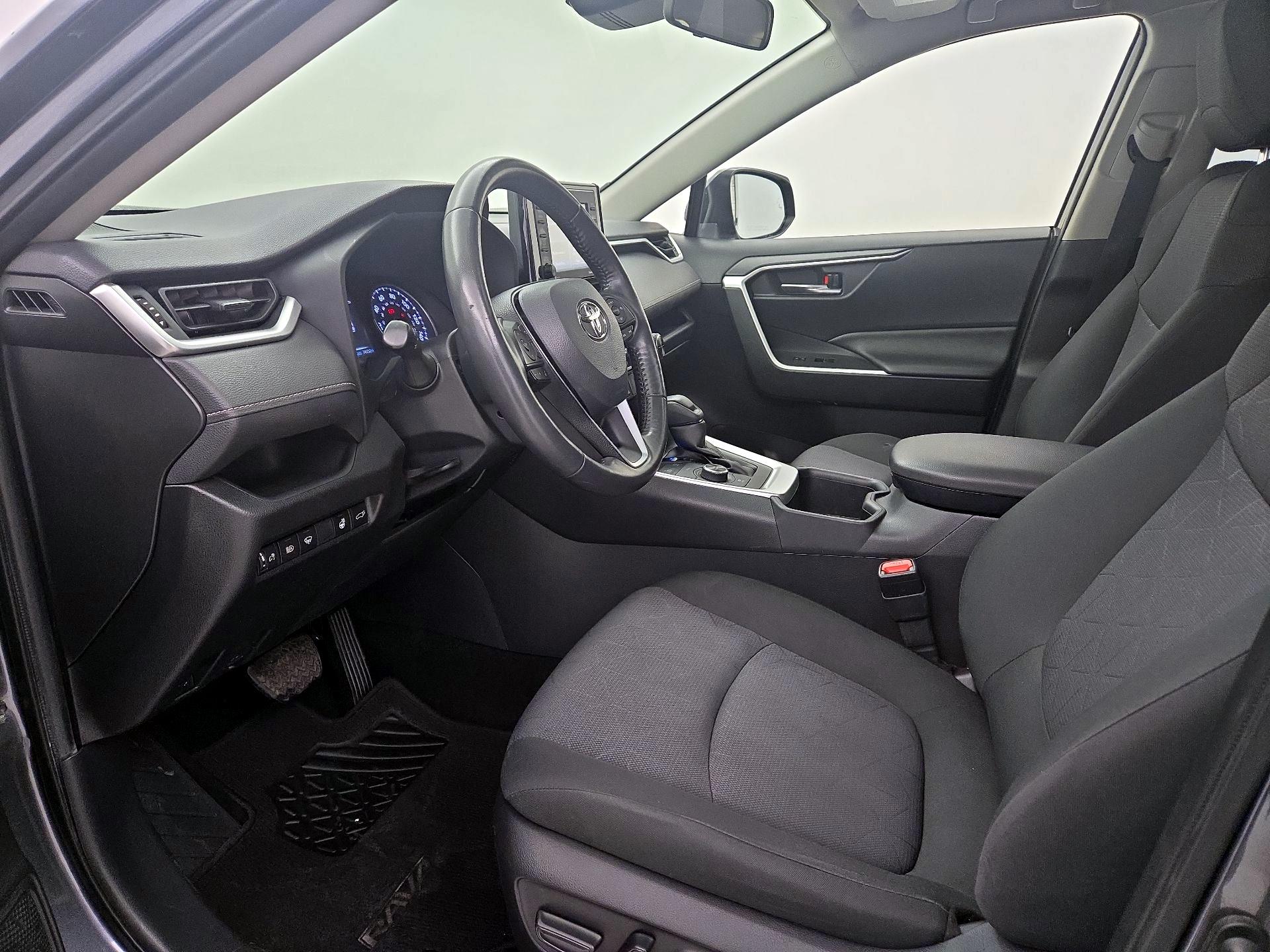 Thumbnail: 2022 Toyota RAV4 - 11