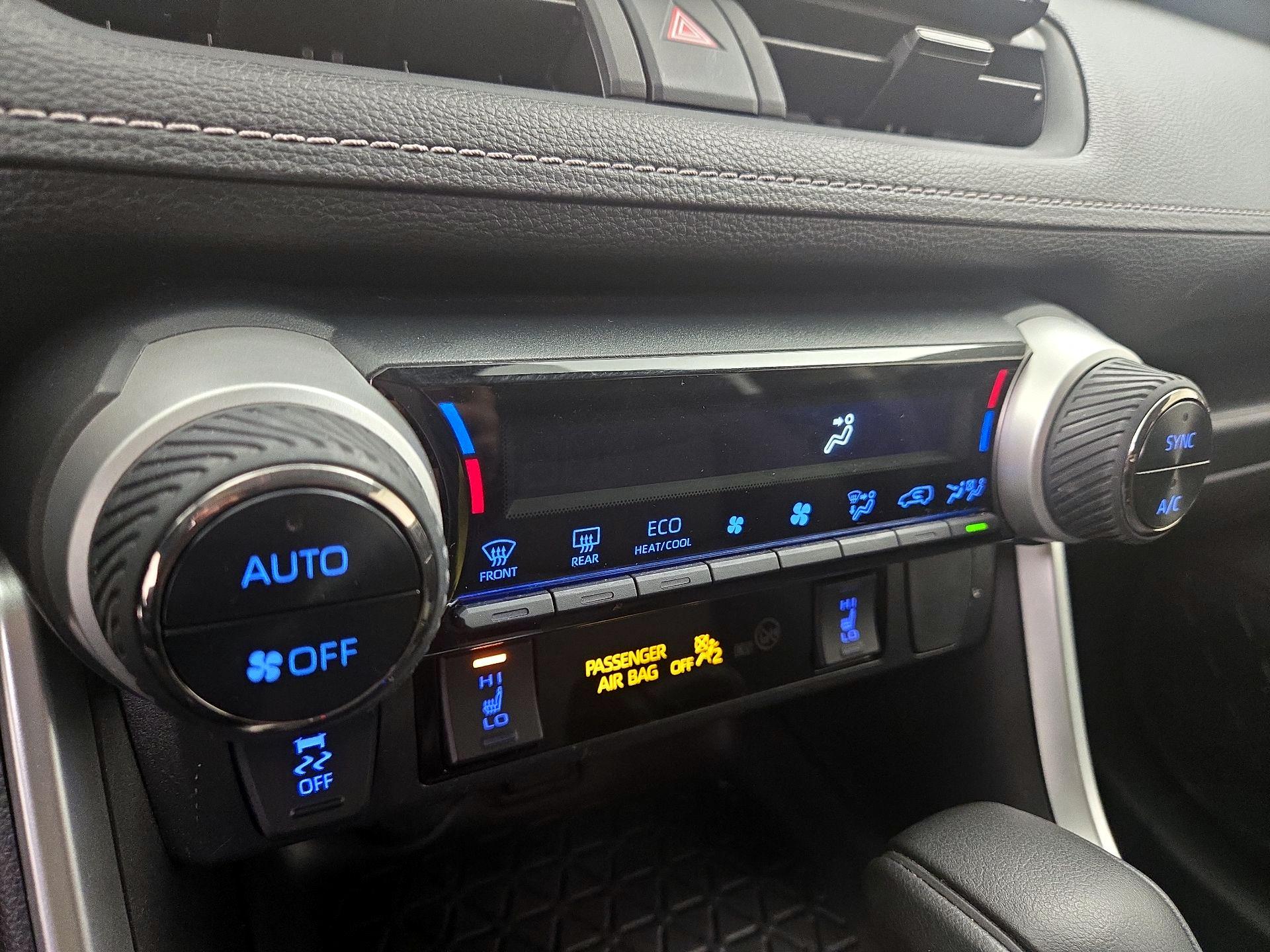 Thumbnail: 2022 Toyota RAV4 - 16