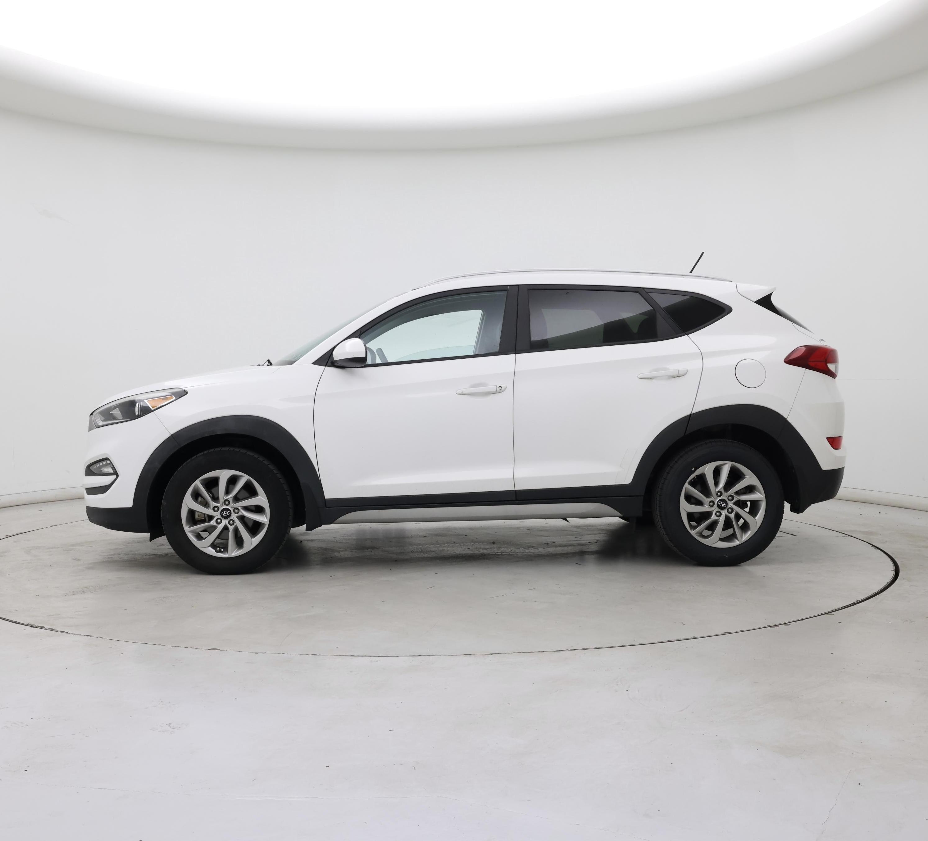 Thumbnail: 2017 Hyundai Tucson - 3