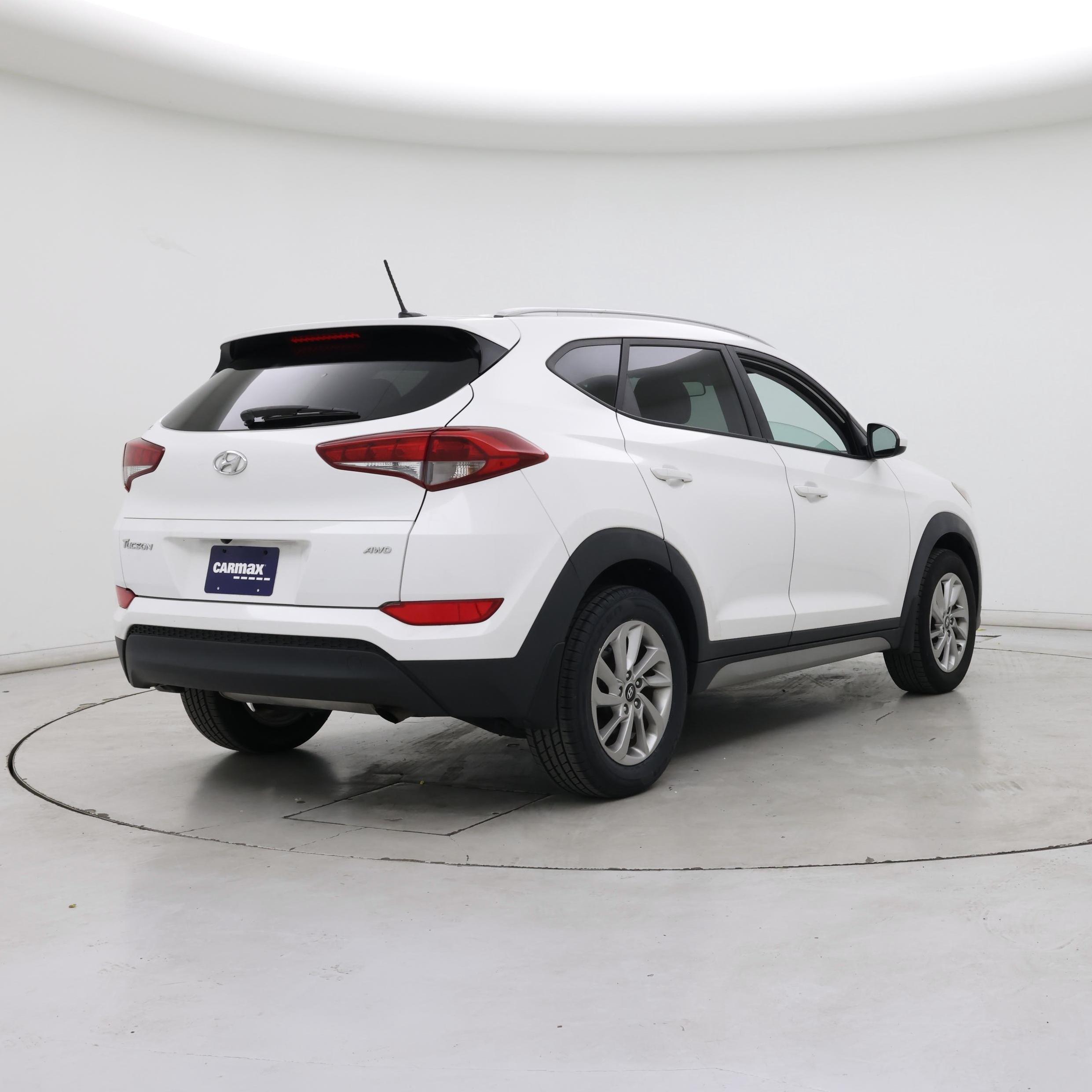 Thumbnail: 2017 Hyundai Tucson - 8