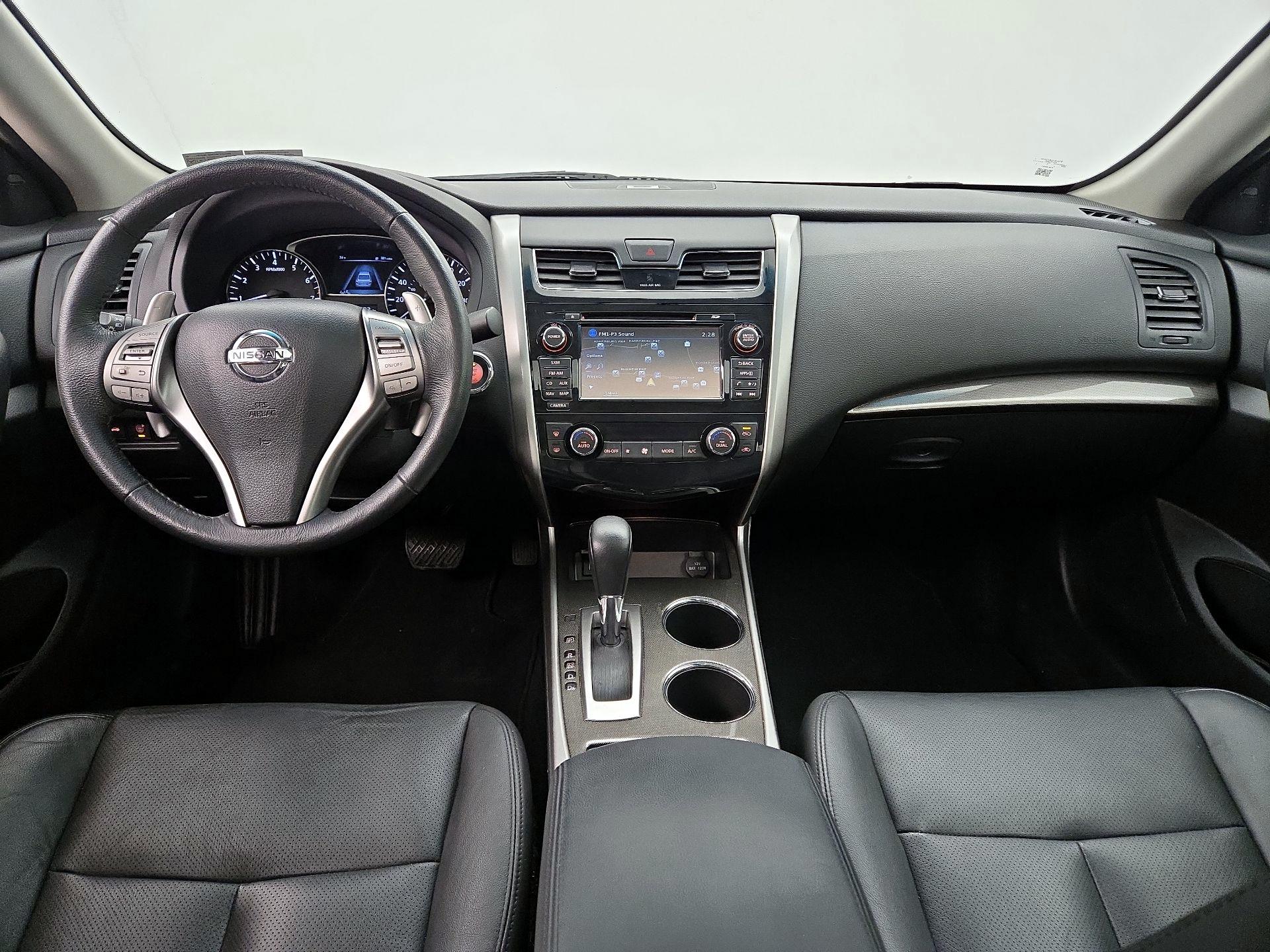 Thumbnail: 2015 Nissan Altima - 9