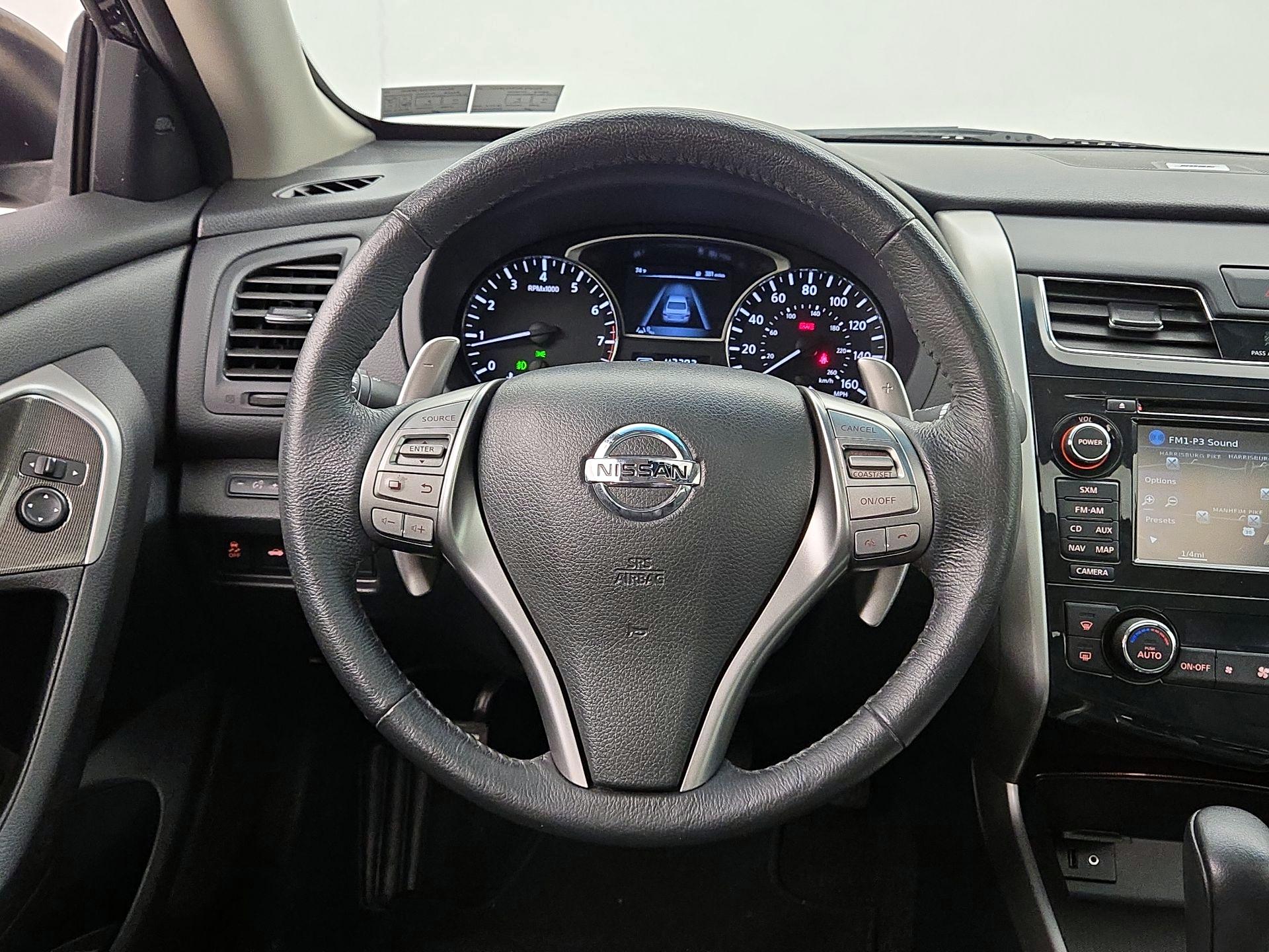 Thumbnail: 2015 Nissan Altima - 10