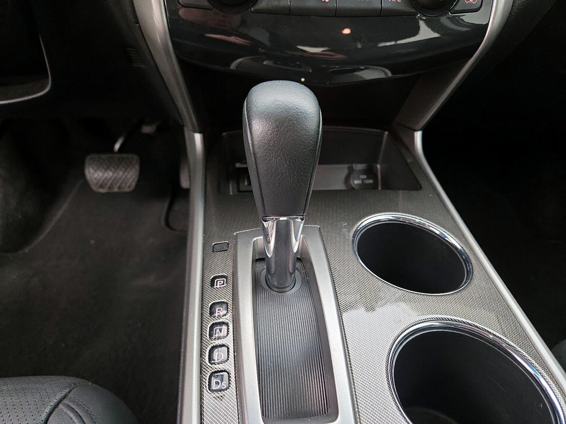 Thumbnail: 2015 Nissan Altima - 18