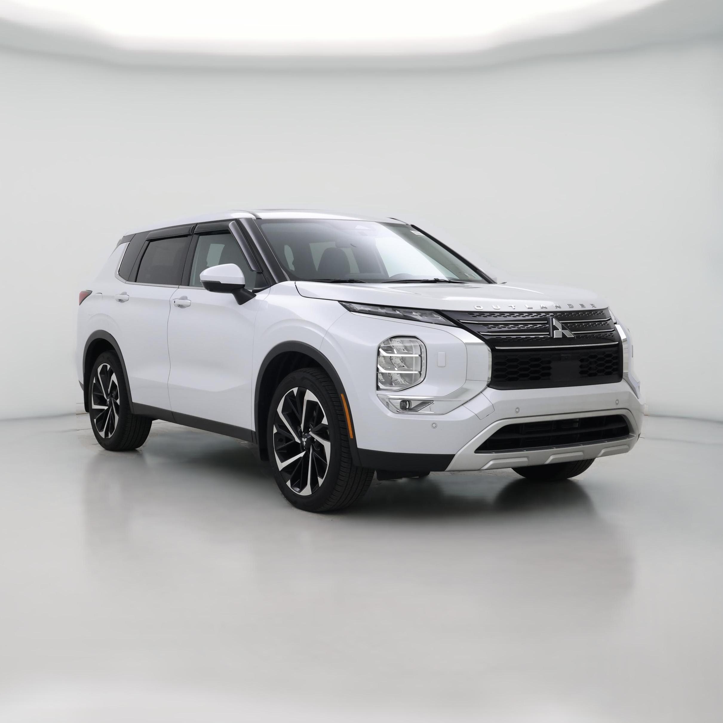 Thumbnail: 2024 Mitsubishi Outlander - 1