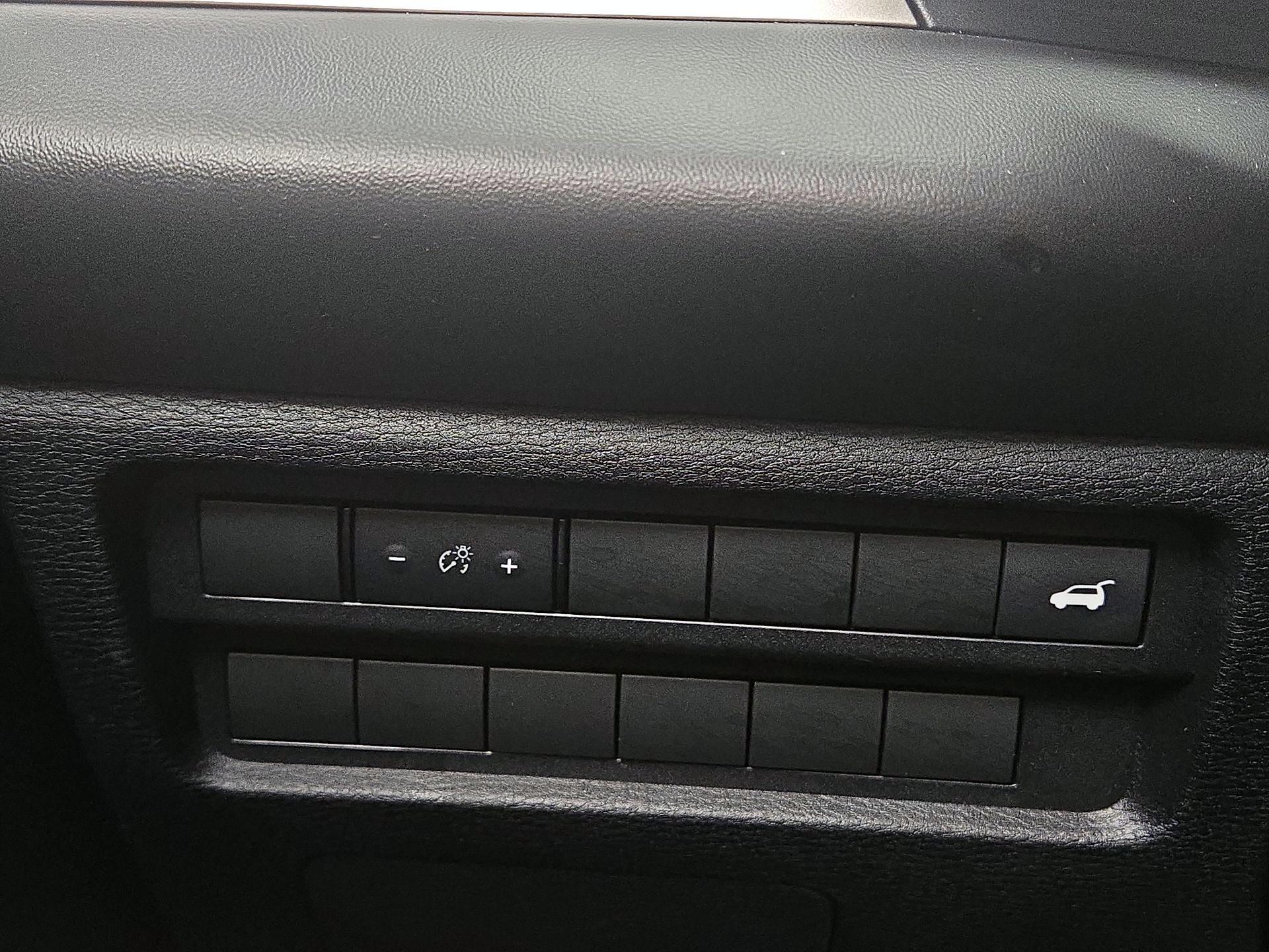 Thumbnail: 2024 Mitsubishi Outlander - 13