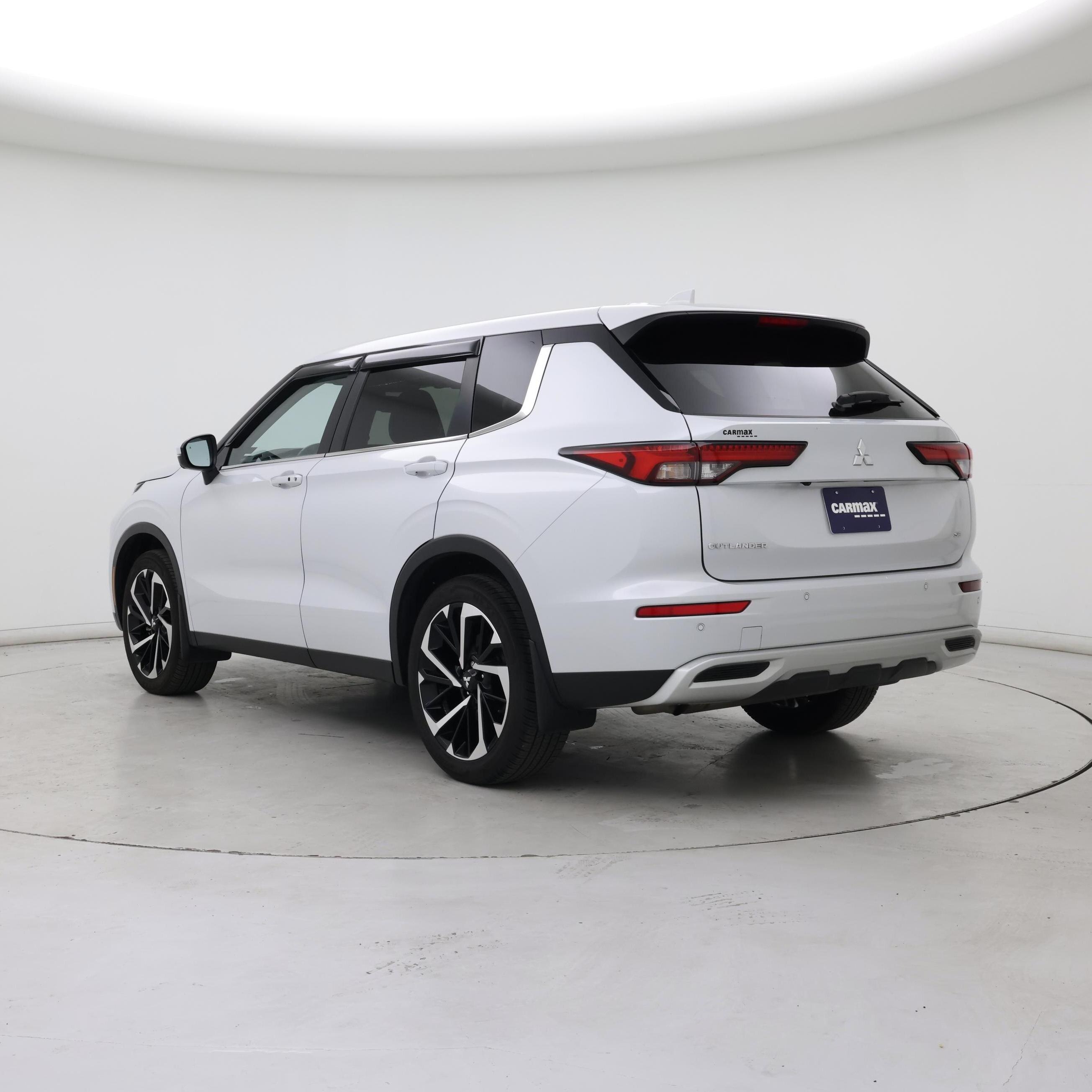 Thumbnail: 2024 Mitsubishi Outlander - 2