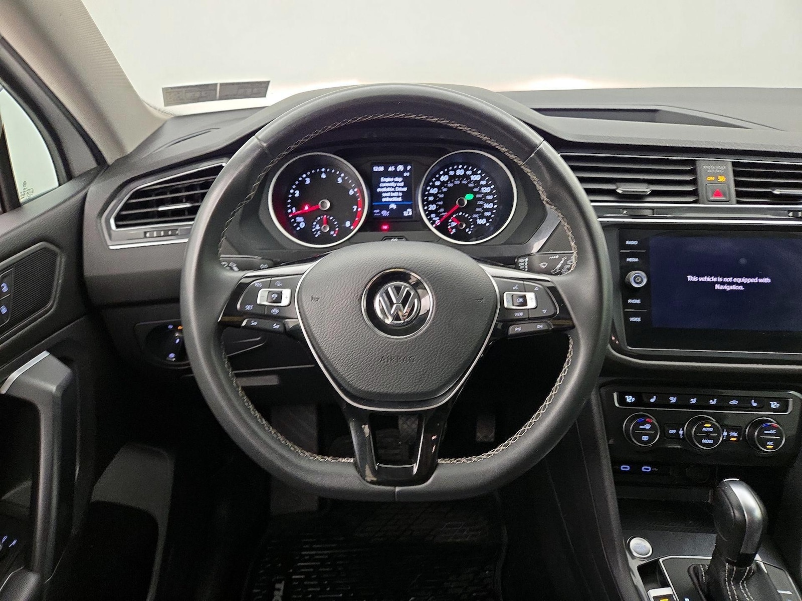 2021 Volkswagen Tiguan SE - Photo 11