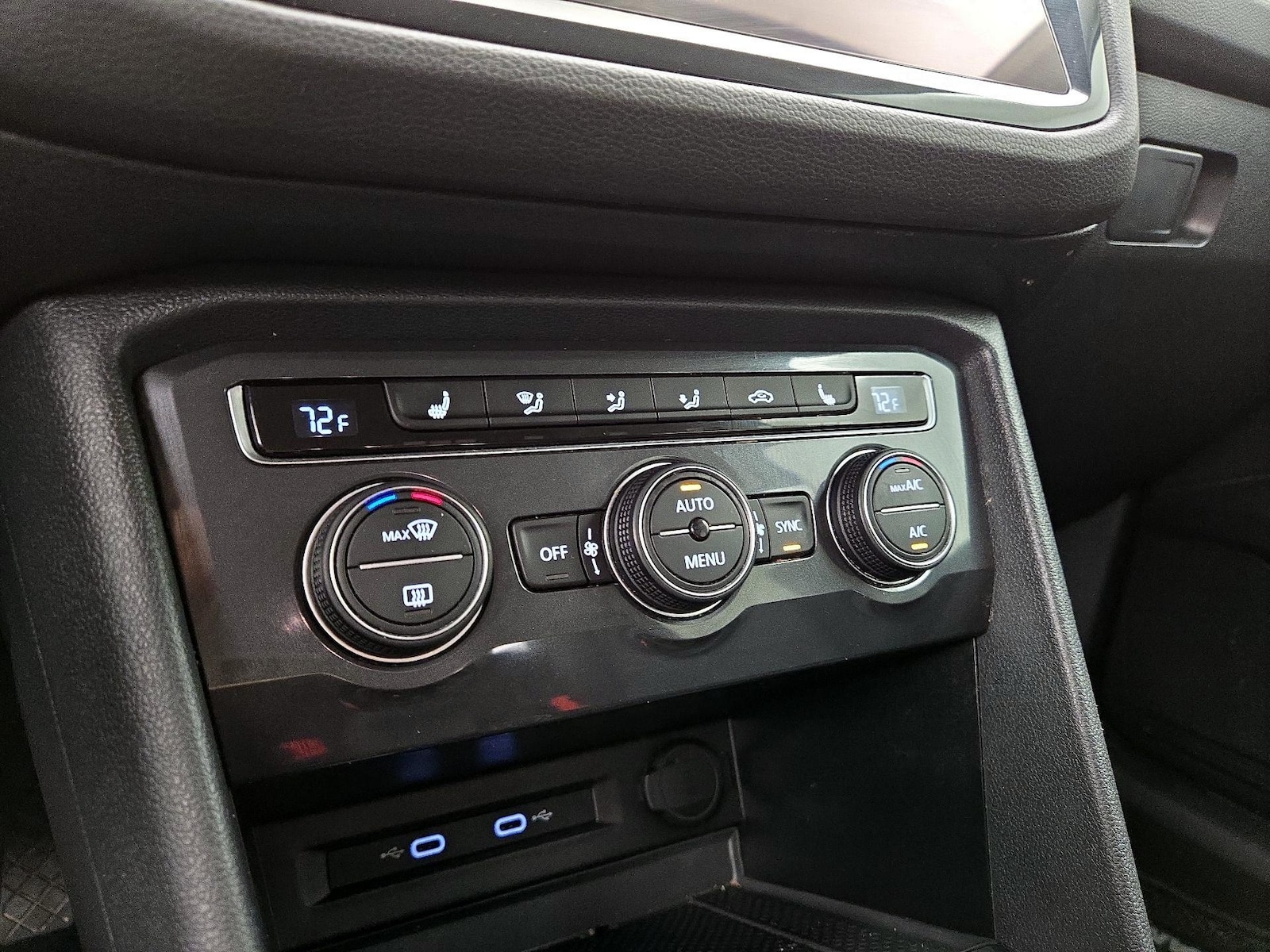 2021 Volkswagen Tiguan SE - Photo 17