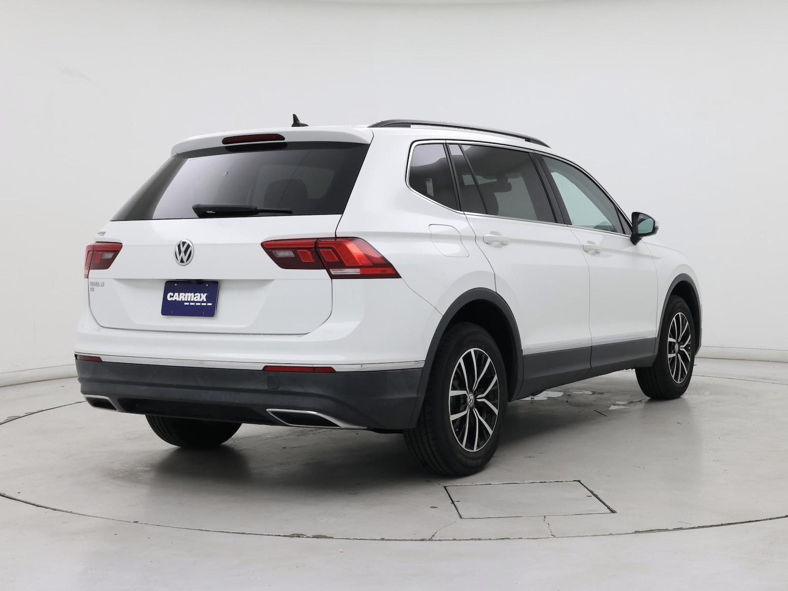 2021 Volkswagen Tiguan SE - Photo 9