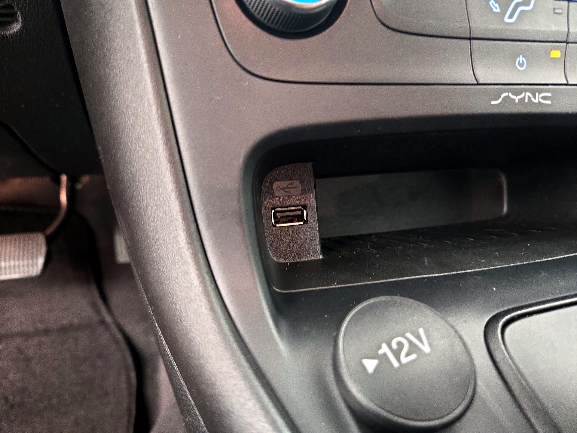 Thumbnail: 2018 Ford Focus - 18