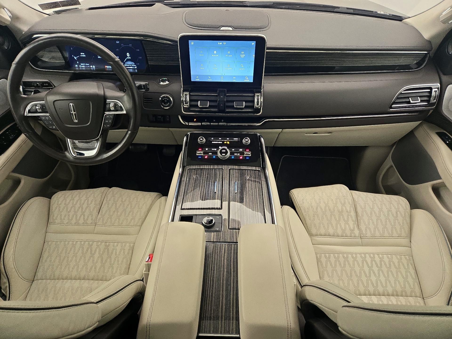 Thumbnail: 2020 Lincoln Navigator L - 9