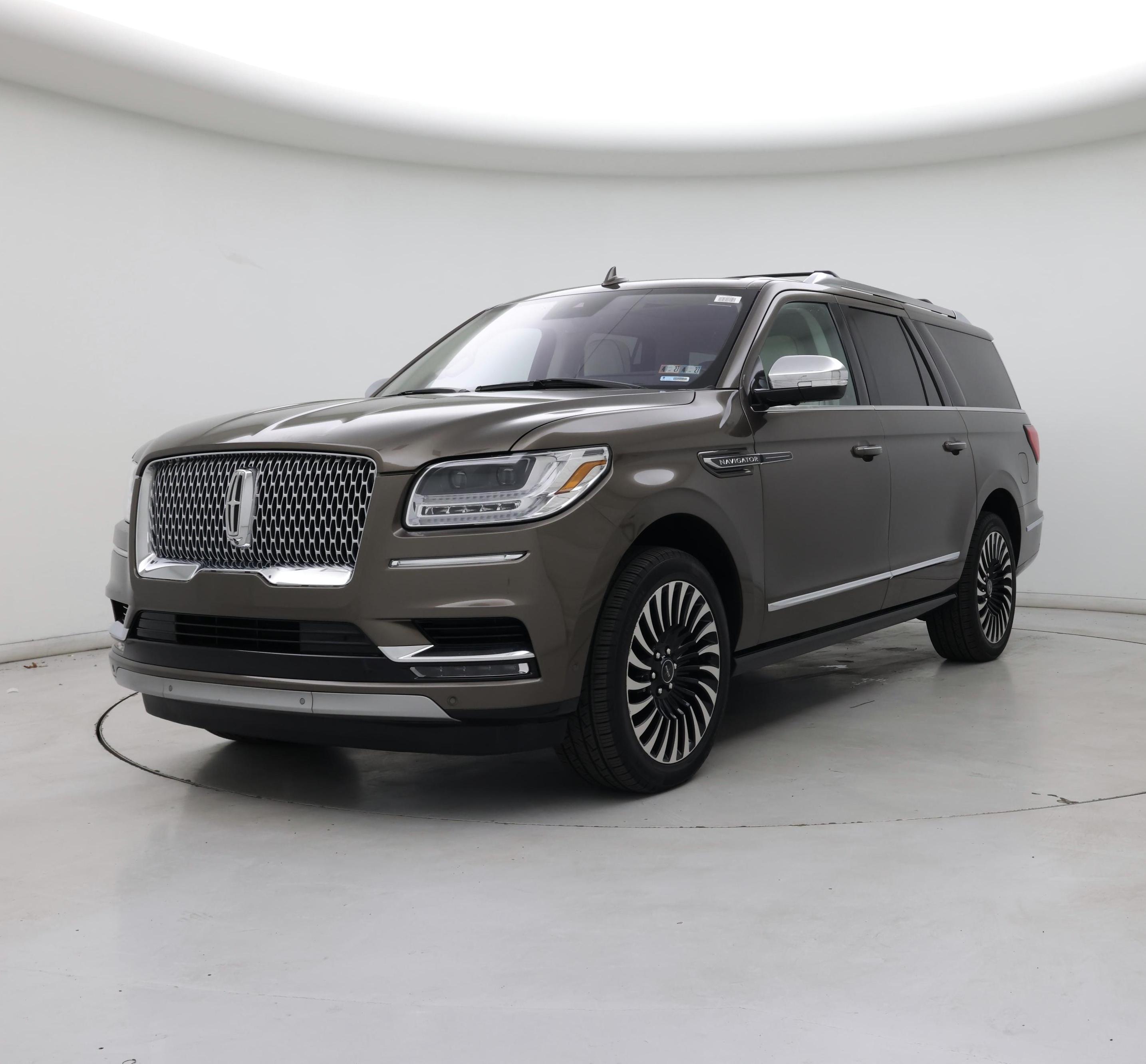 Thumbnail: 2020 Lincoln Navigator L - 4