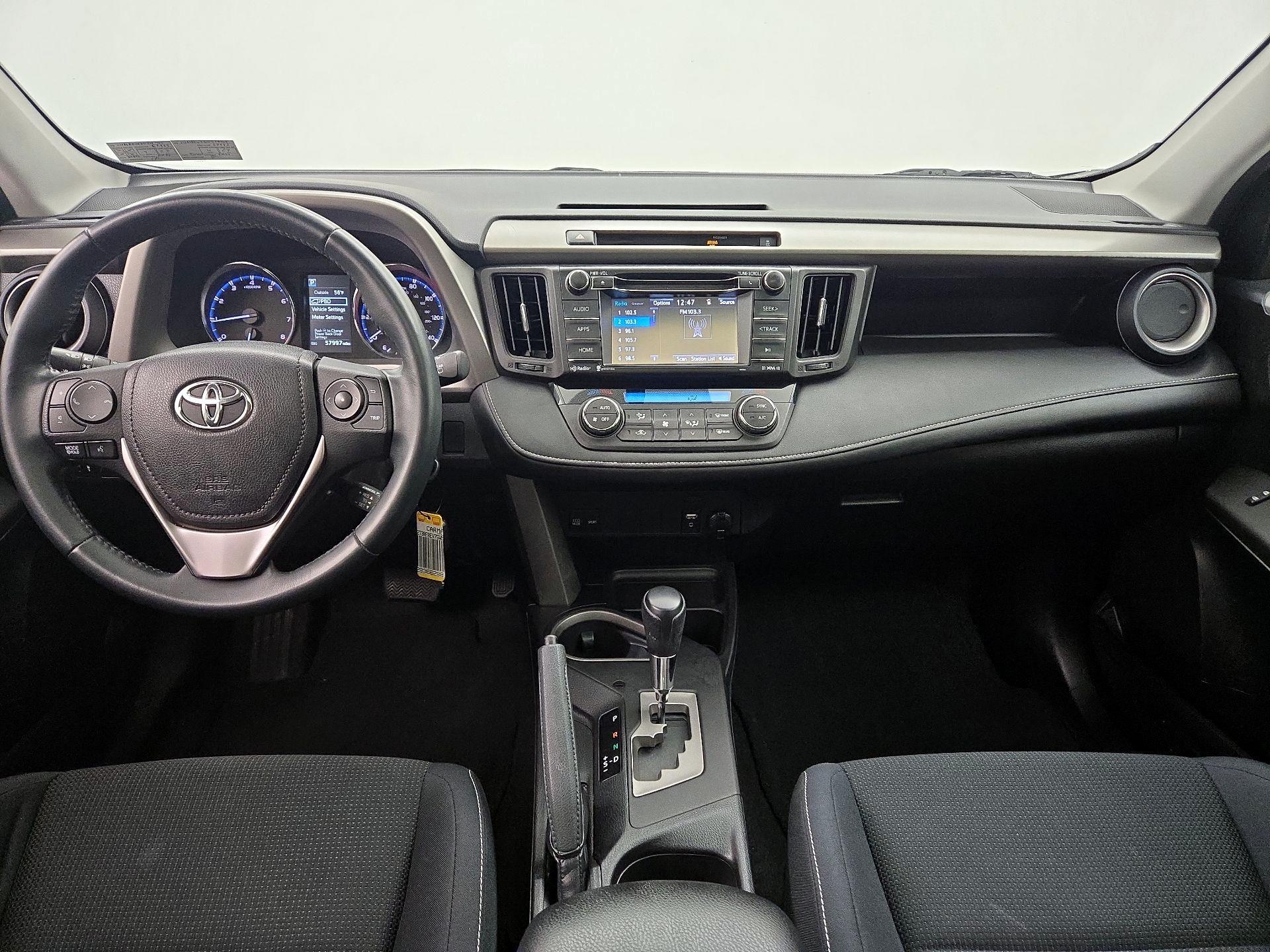Thumbnail: 2016 Toyota RAV4 - 9