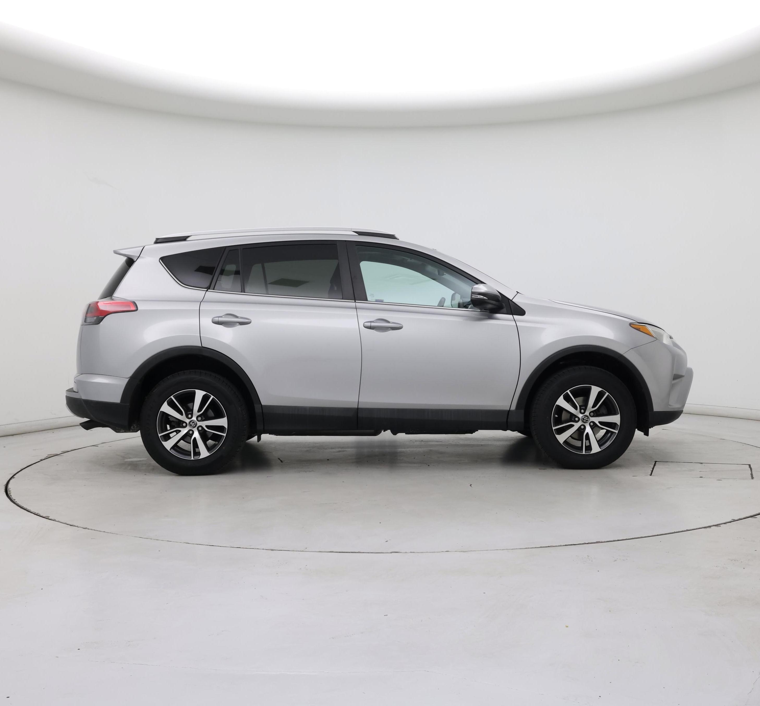 Thumbnail: 2016 Toyota RAV4 - 7