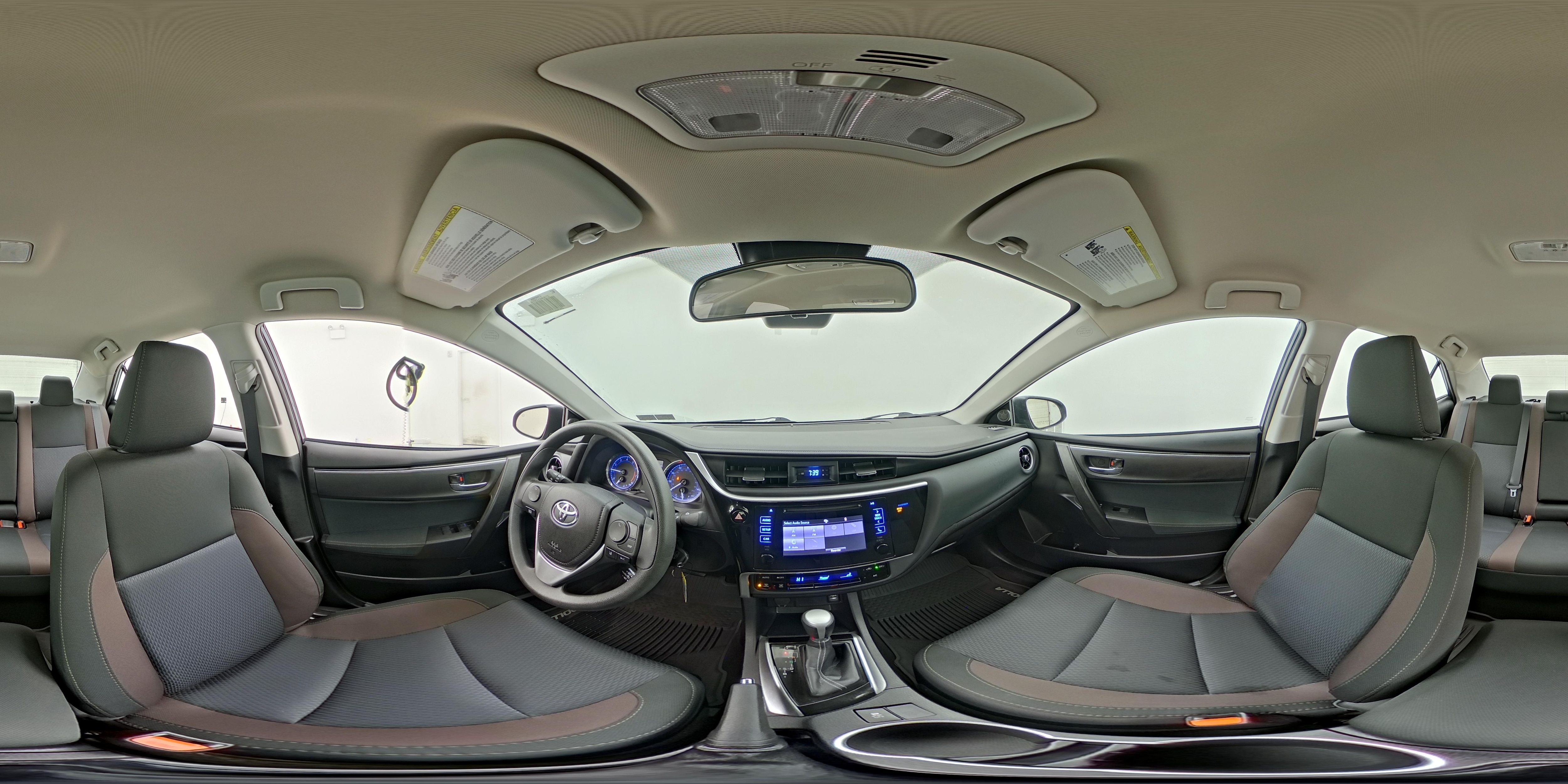 2018 Toyota Corolla LE - Photo 24