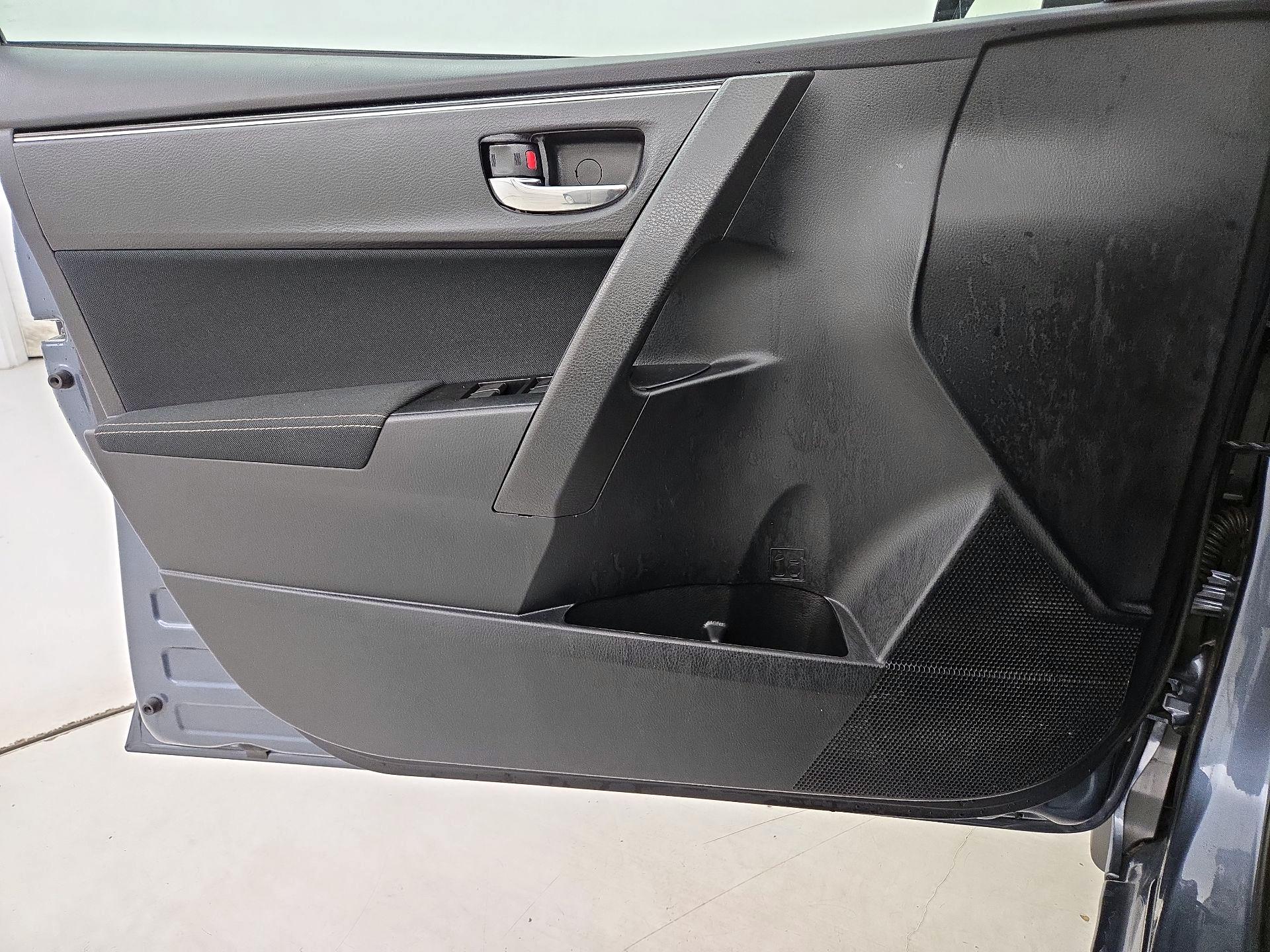 Thumbnail: 2018 Toyota Corolla - 12