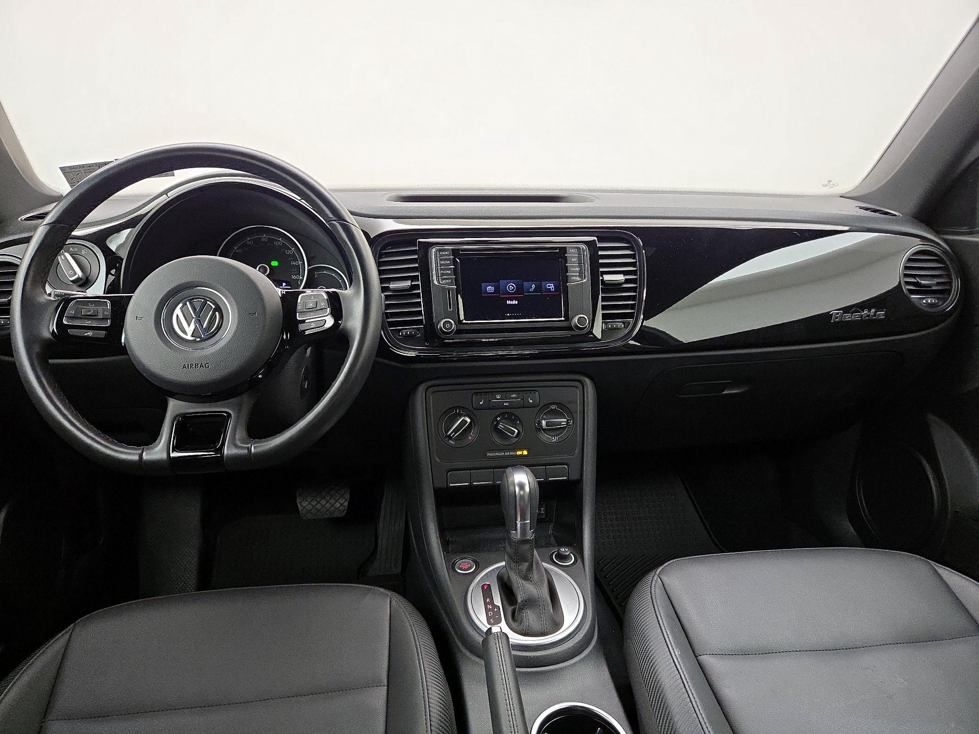 Thumbnail: 2018 Volkswagen Beetle - 9