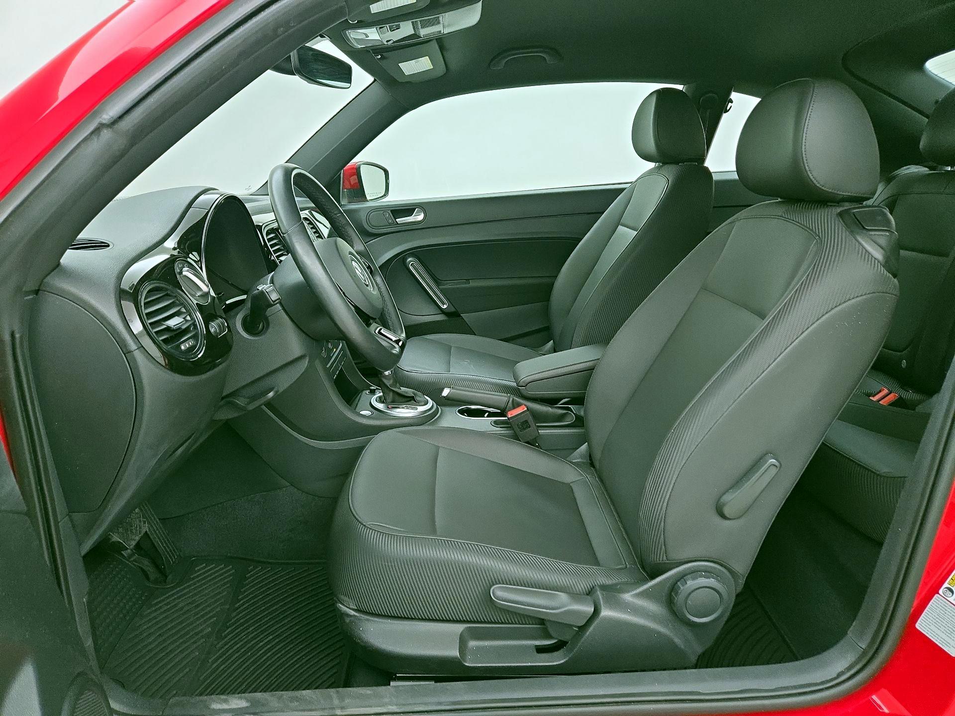 Thumbnail: 2018 Volkswagen Beetle - 11