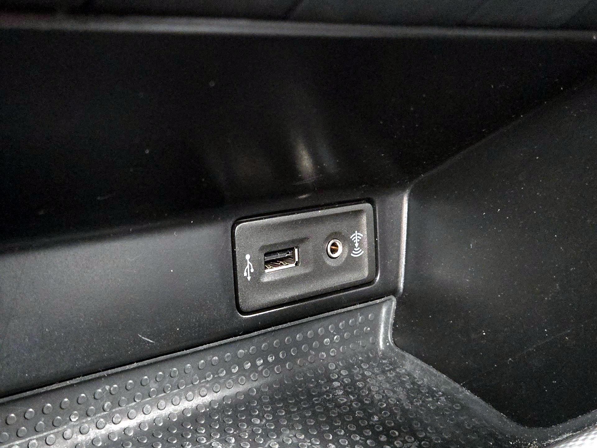 Thumbnail: 2018 Volkswagen Beetle - 18