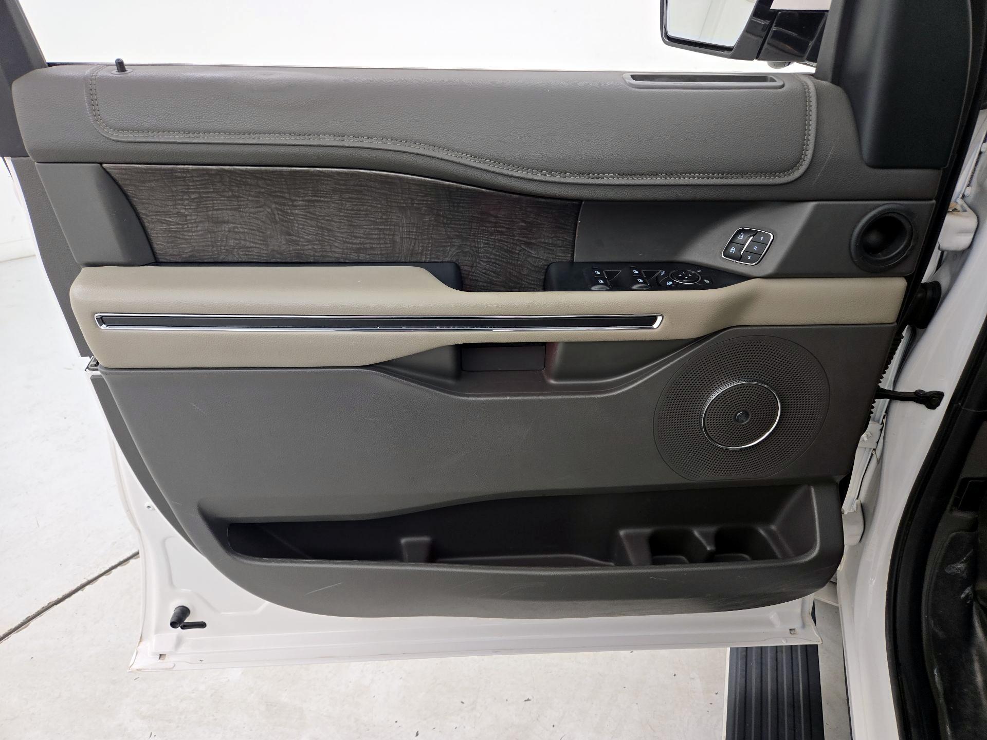 Thumbnail: 2018 Ford Expedition - 12