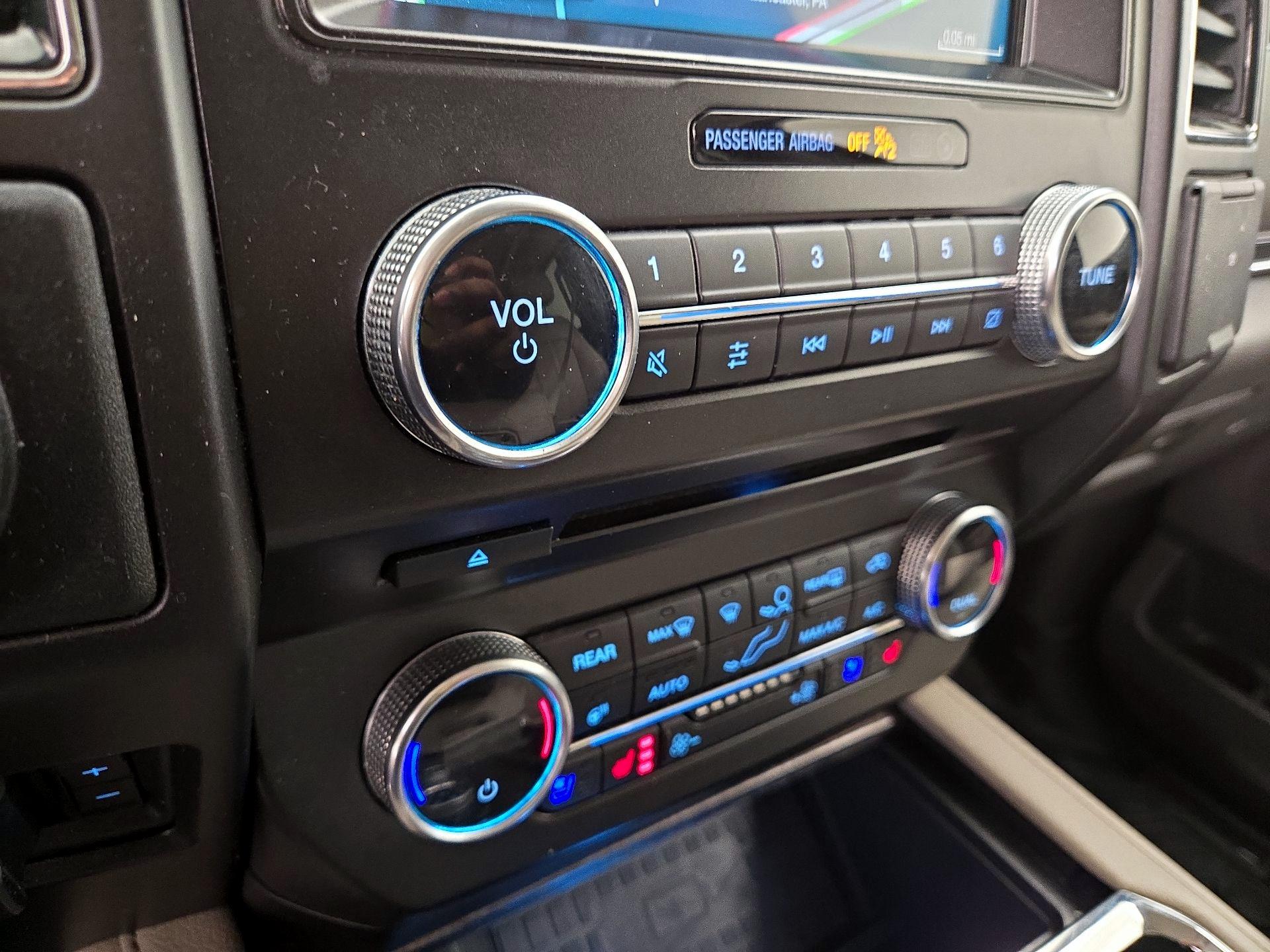 Thumbnail: 2018 Ford Expedition - 16