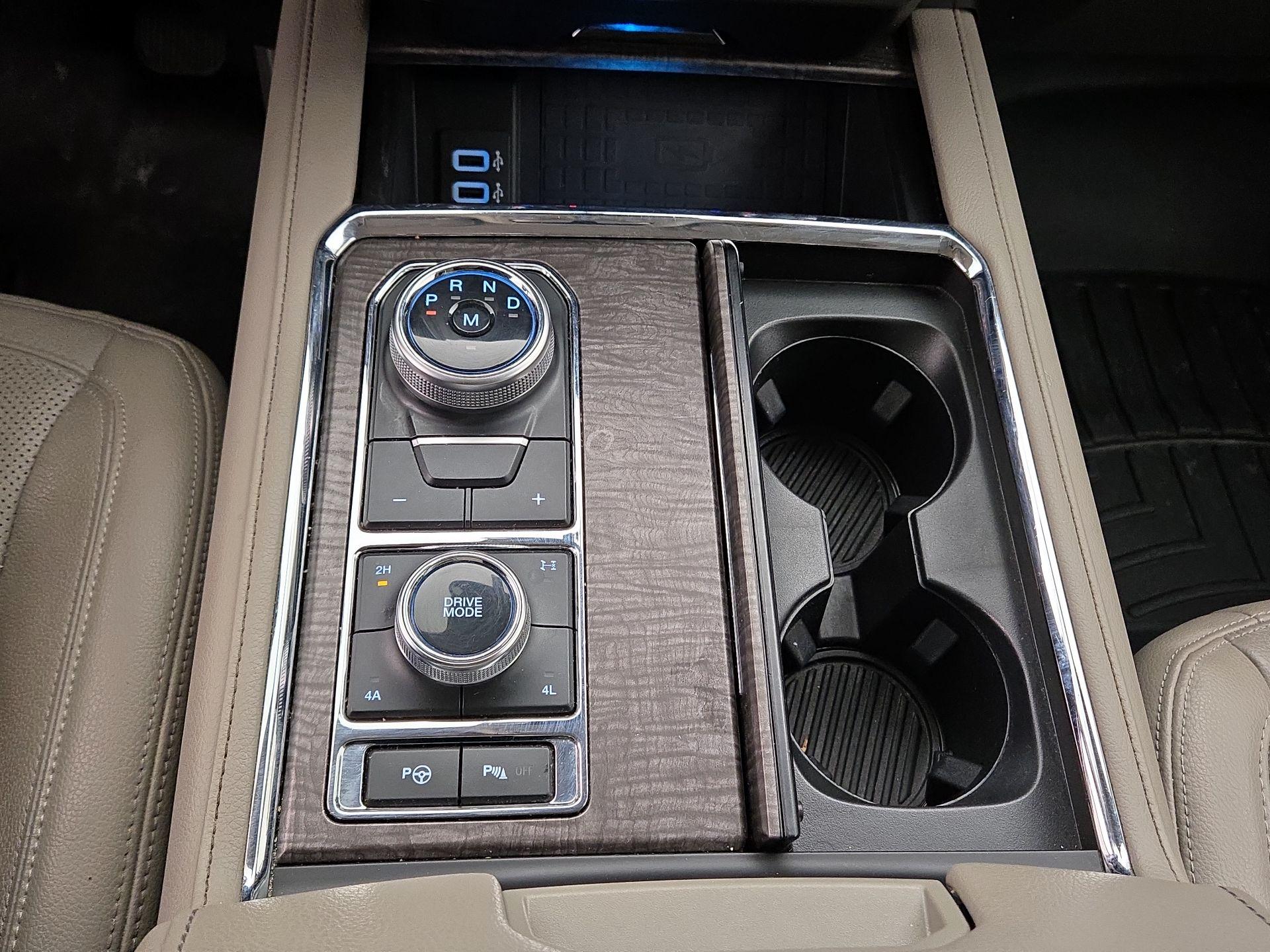 Thumbnail: 2018 Ford Expedition - 17