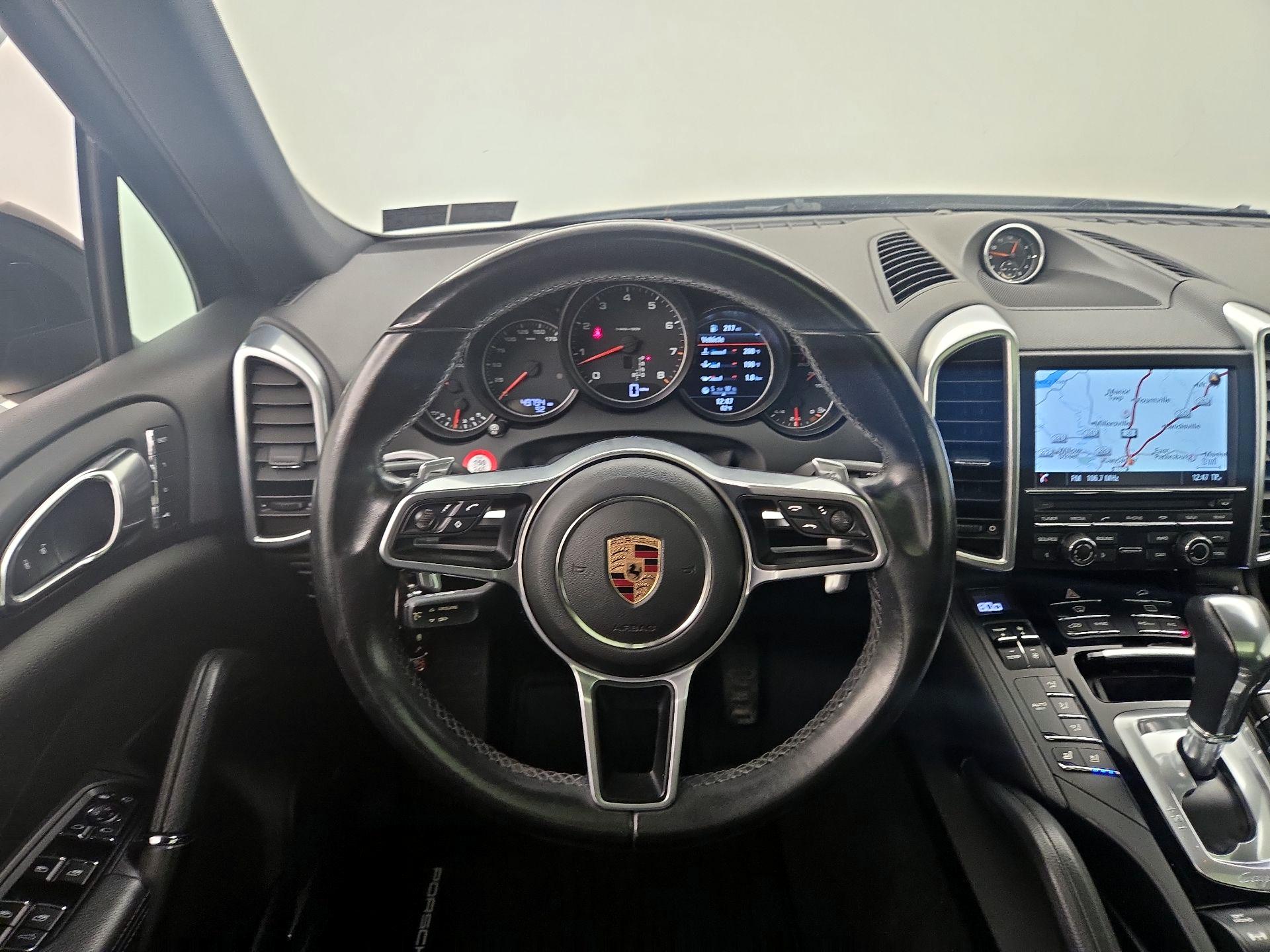 Thumbnail: 2016 Porsche Cayenne - 10
