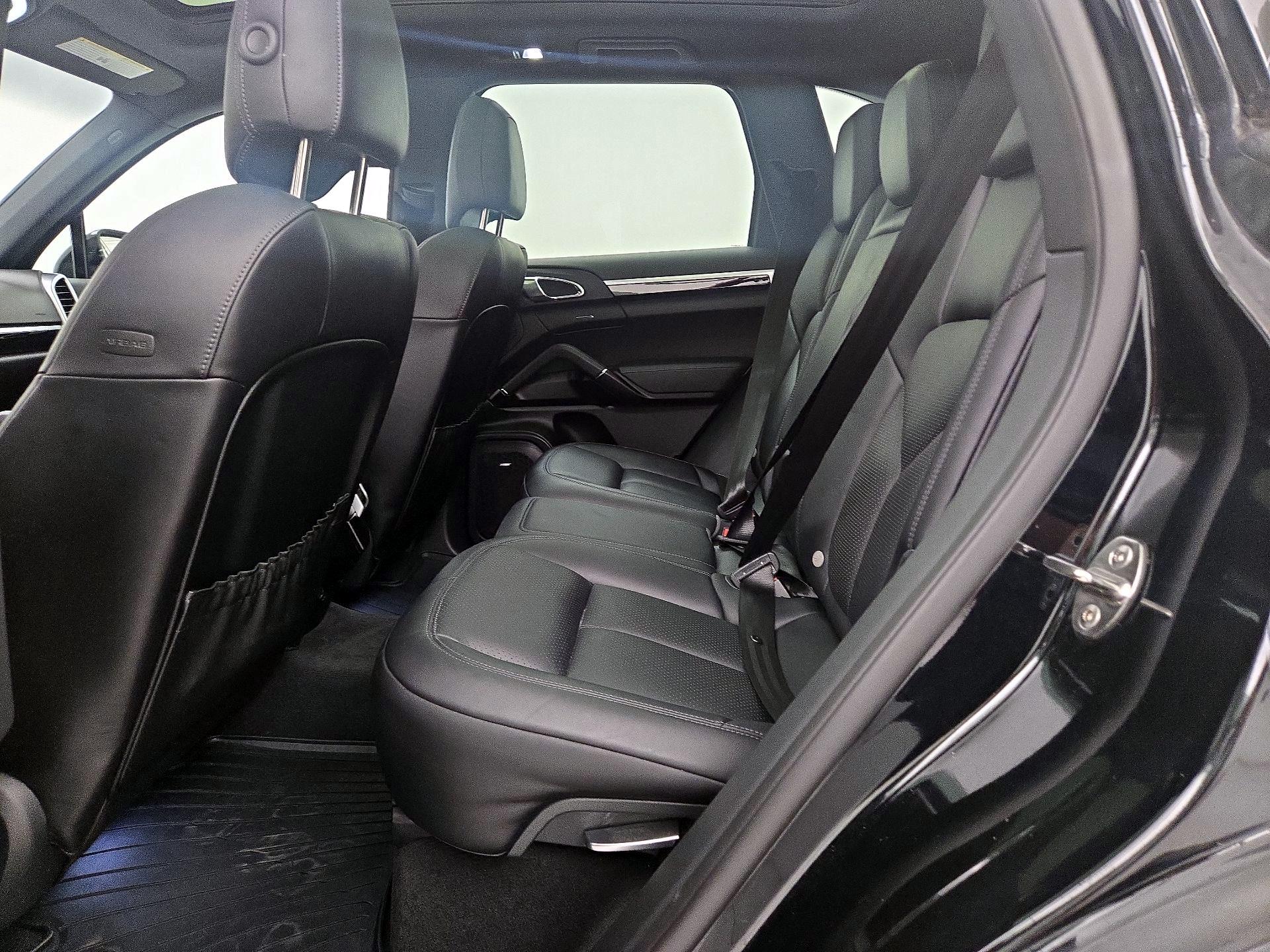 Thumbnail: 2016 Porsche Cayenne - 20