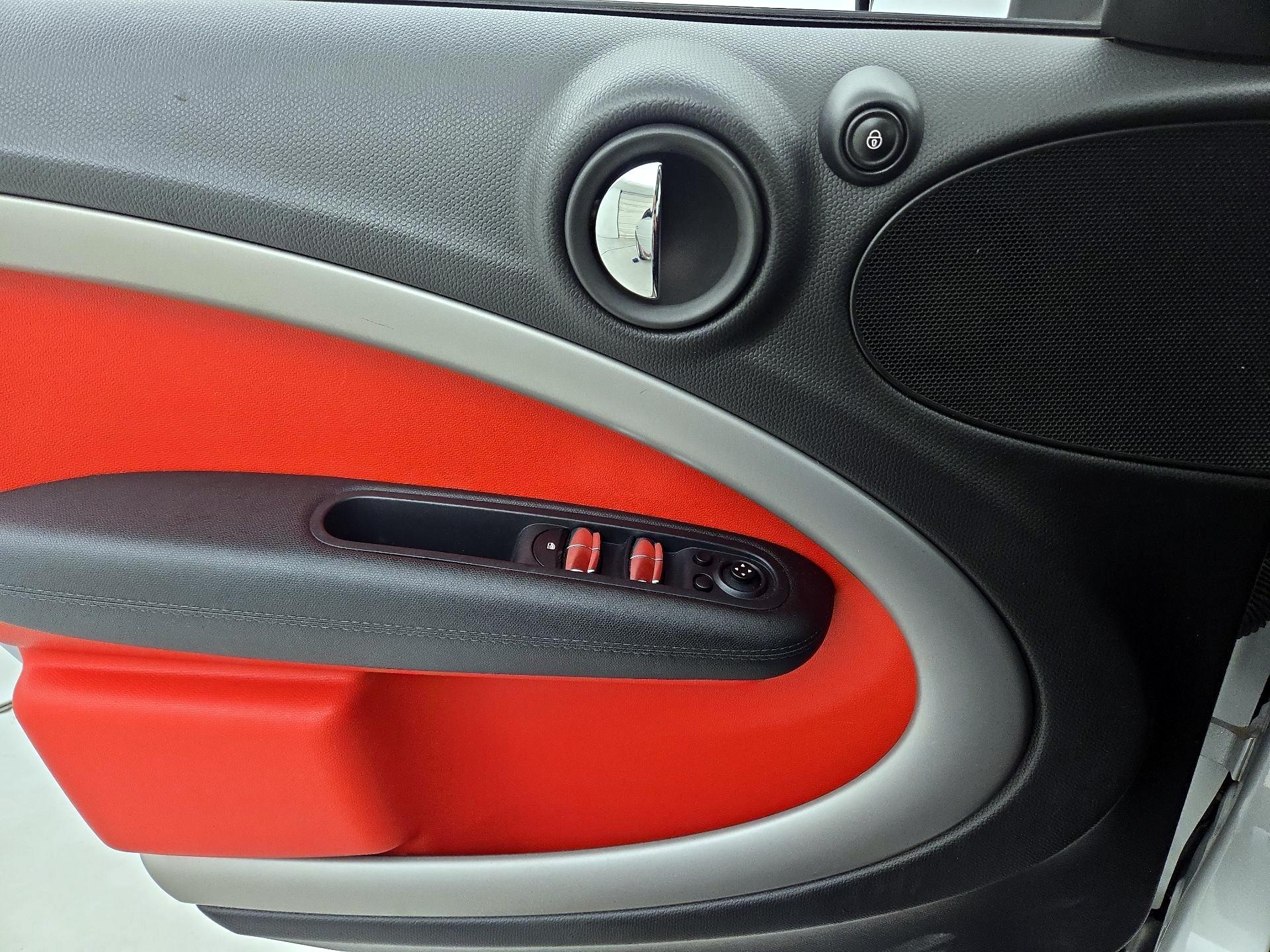 Thumbnail: 2015 MINI Cooper Countryman - 12