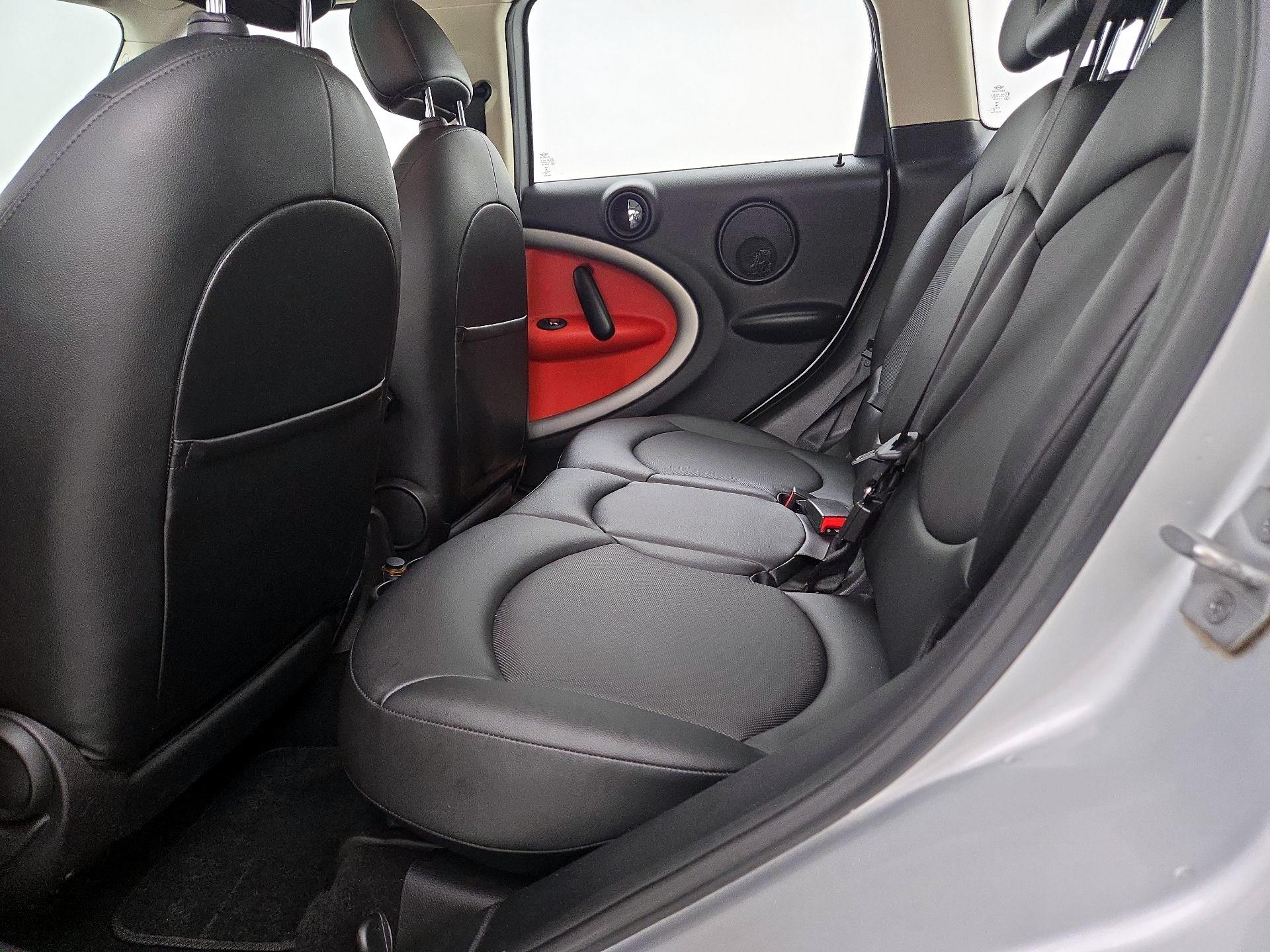 Thumbnail: 2015 MINI Cooper Countryman - 18