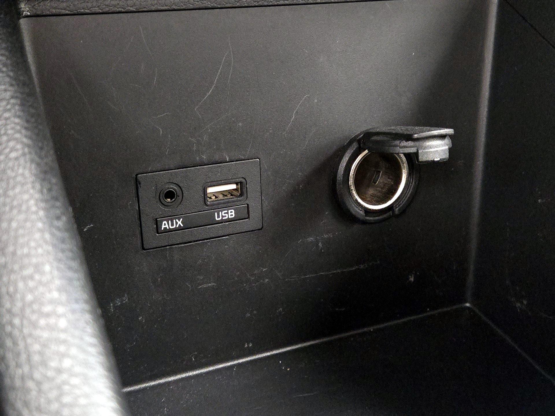 Thumbnail: 2017 Kia Forte - 17