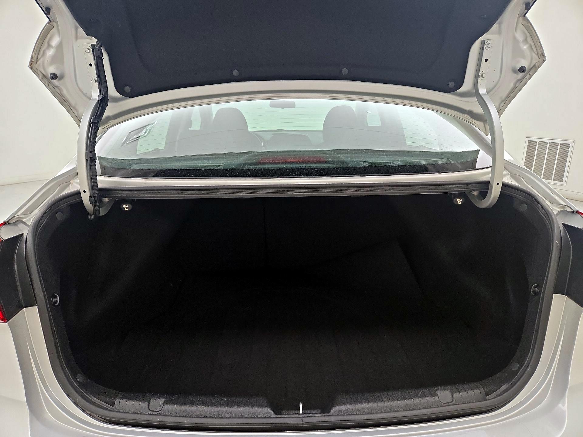 Thumbnail: 2017 Kia Forte - 19