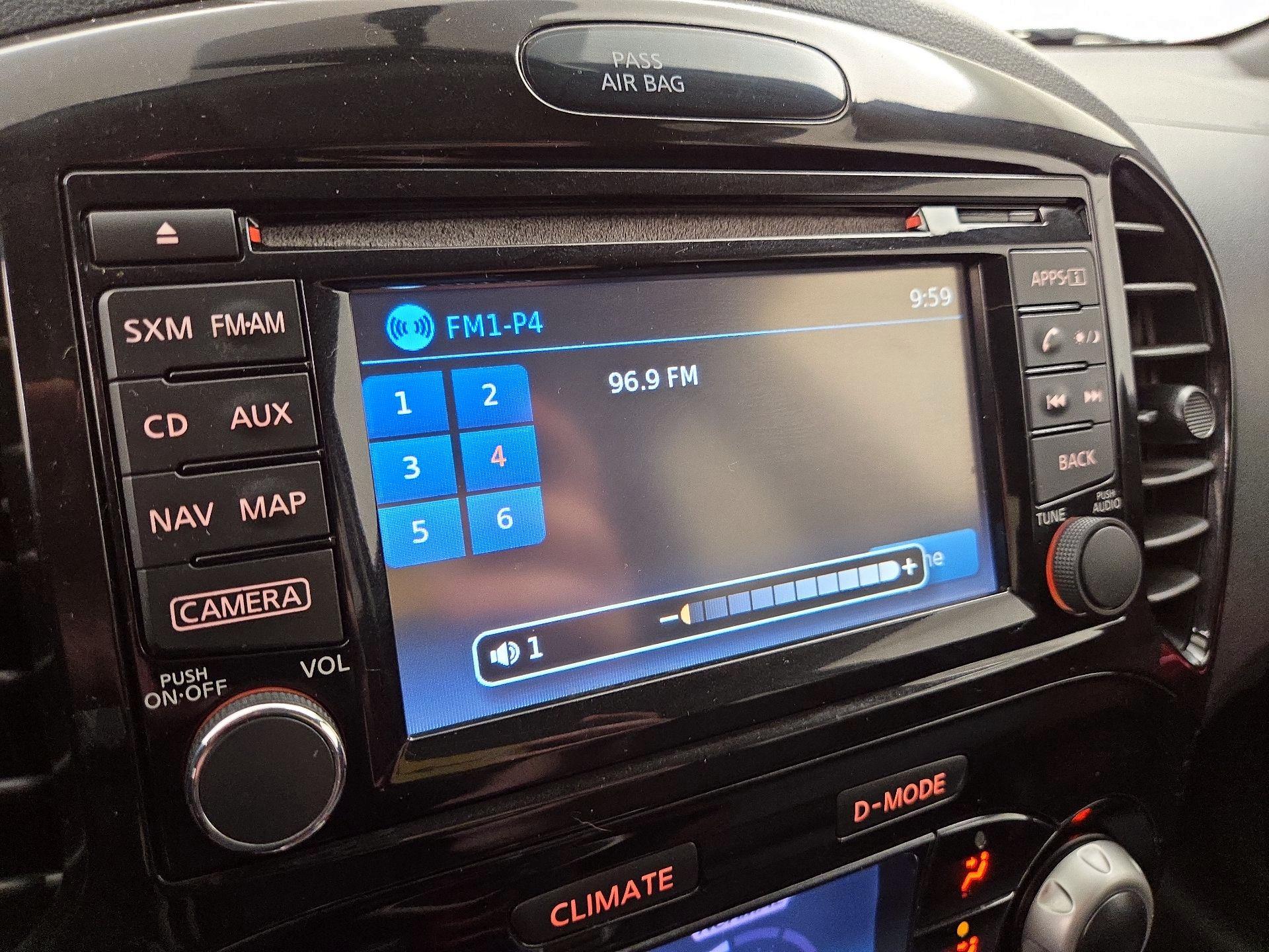 Thumbnail: 2015 Nissan Juke - 15