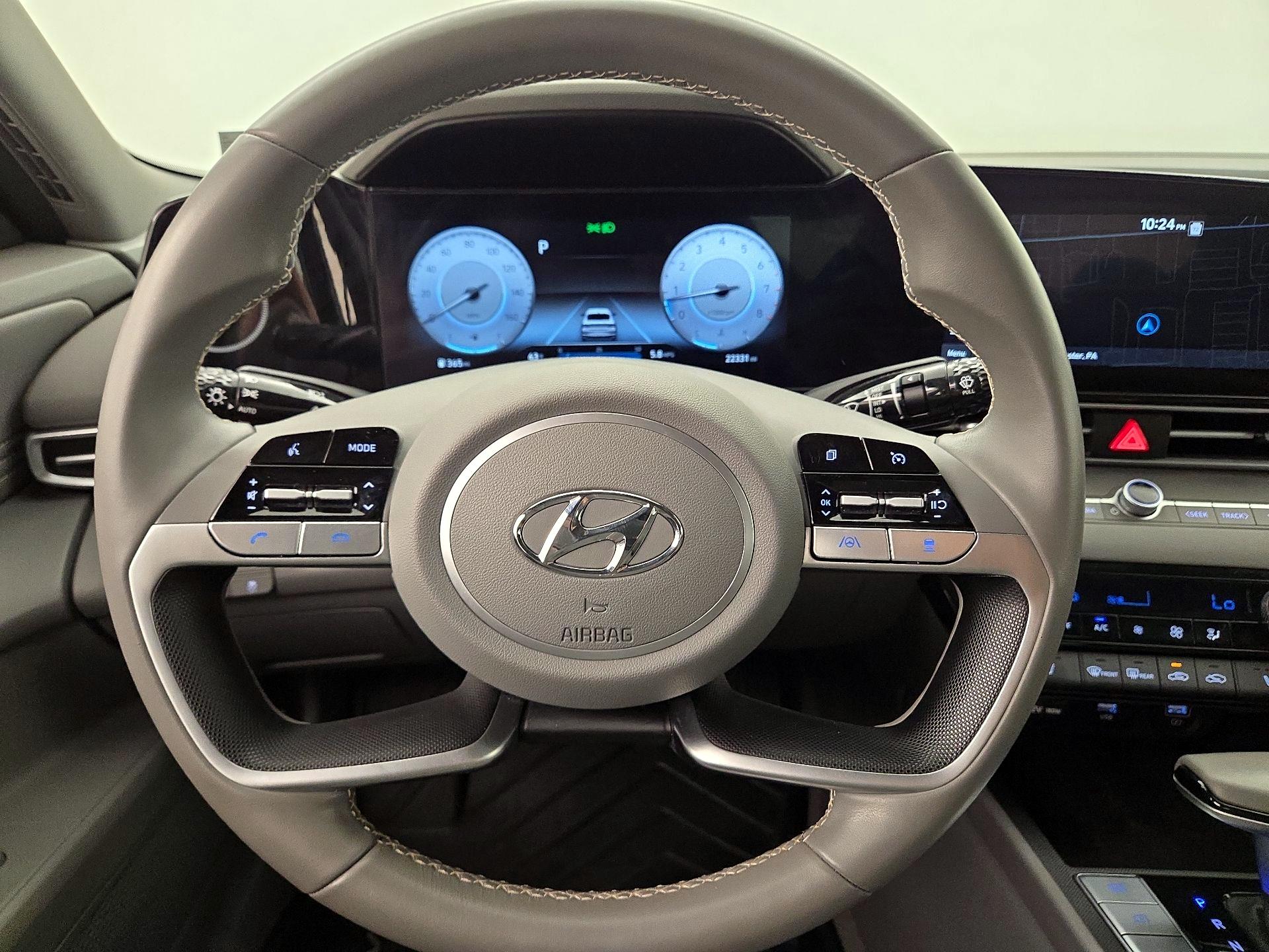 Thumbnail: 2023 Hyundai Elantra - 10