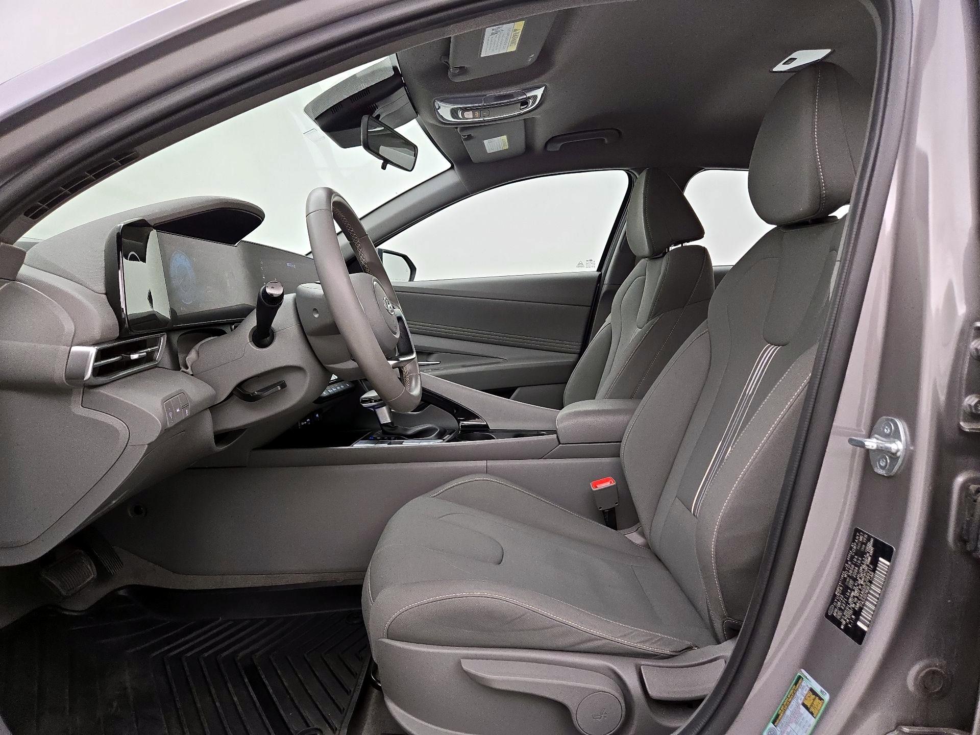 Thumbnail: 2023 Hyundai Elantra - 11