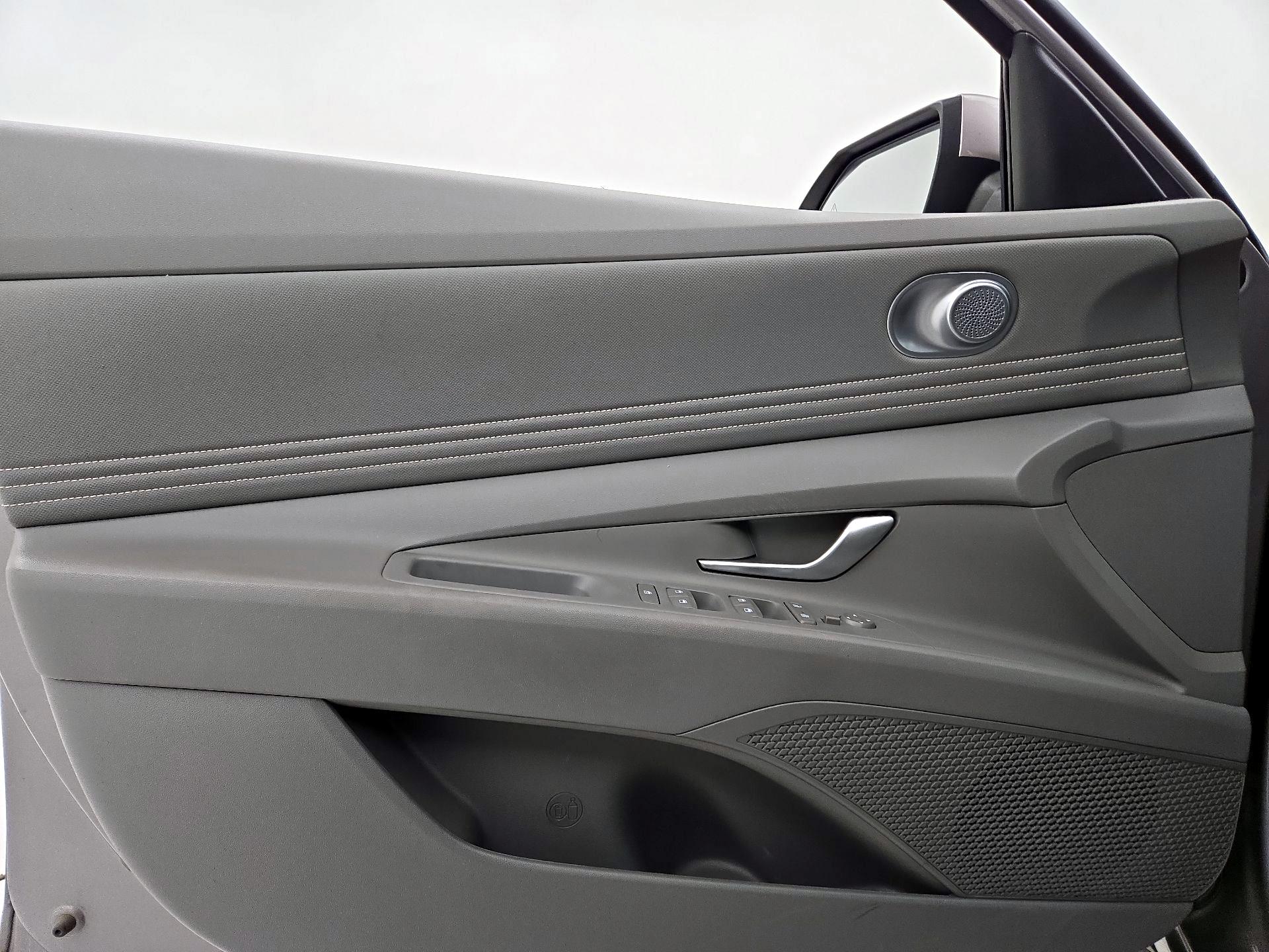 Thumbnail: 2023 Hyundai Elantra - 12