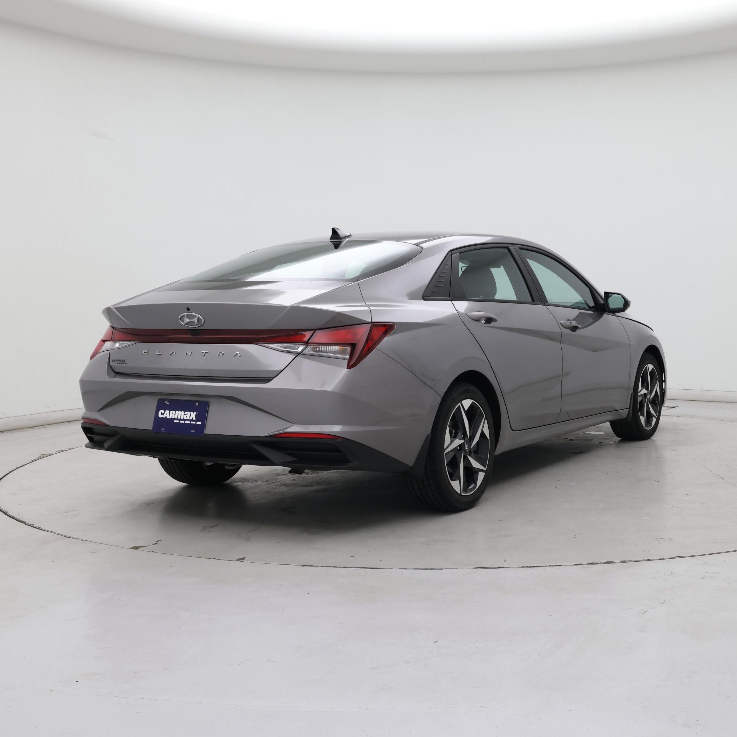 Thumbnail: 2023 Hyundai Elantra - 8