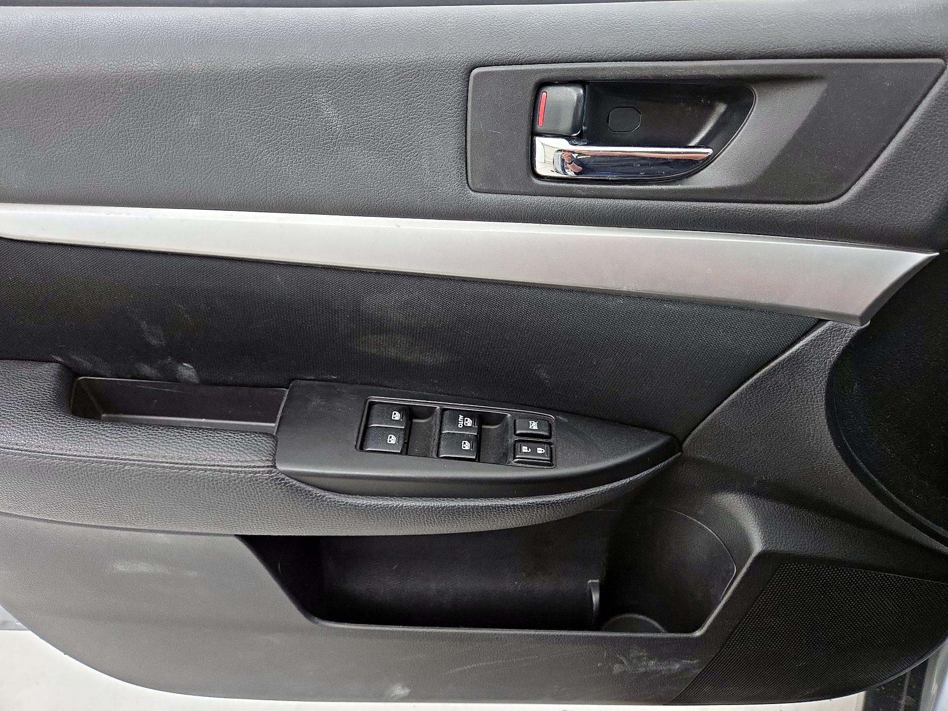 Thumbnail: 2014 Subaru Outback - 12