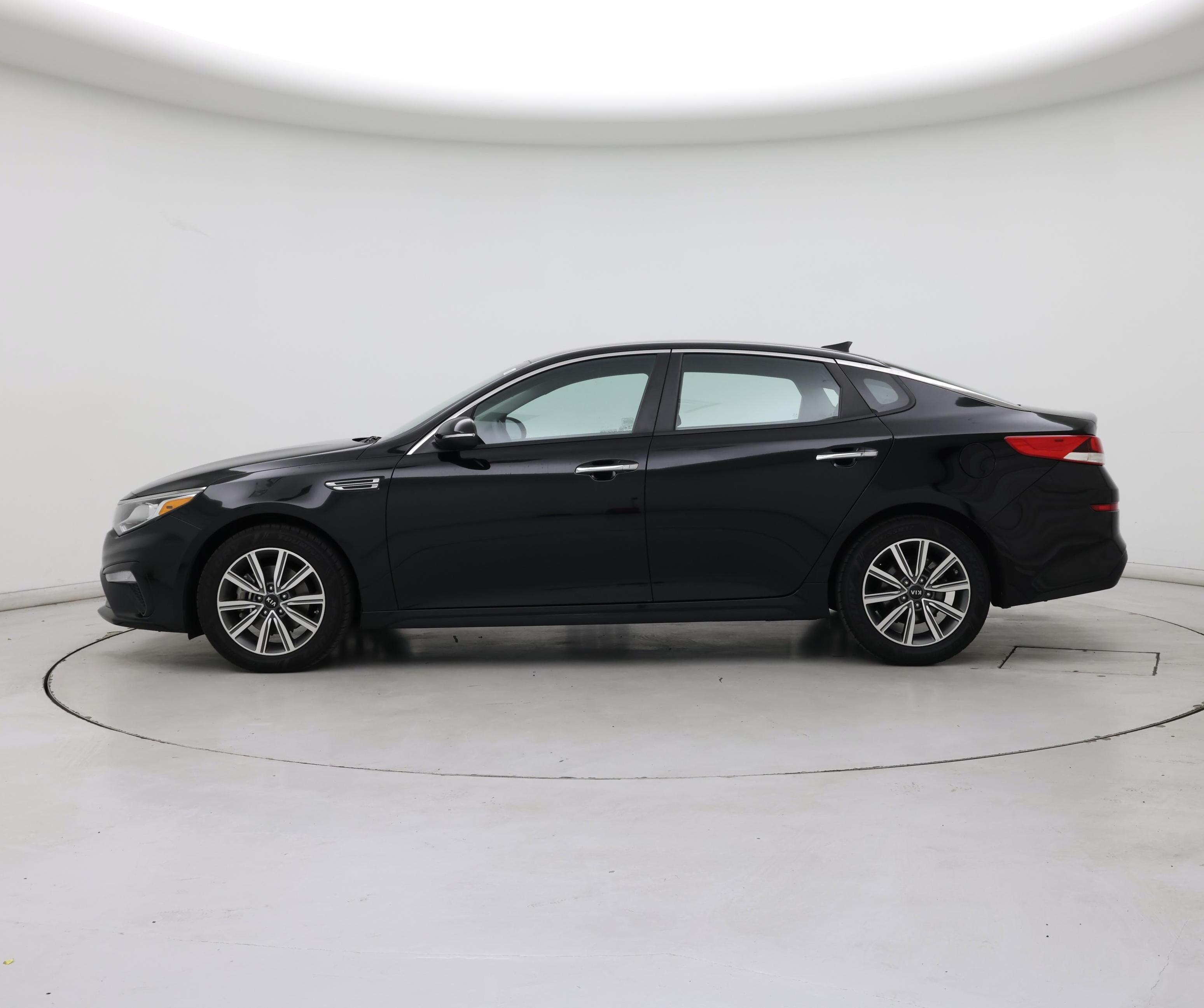 Thumbnail: 2019 Kia Optima - 3