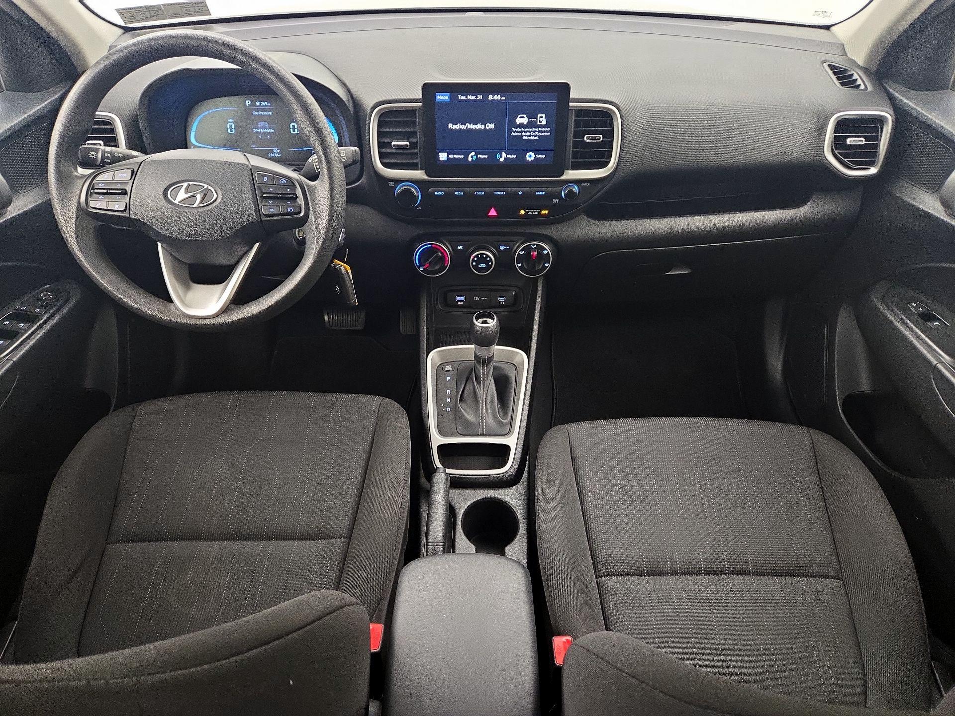 Thumbnail: 2023 Hyundai Venue - 9