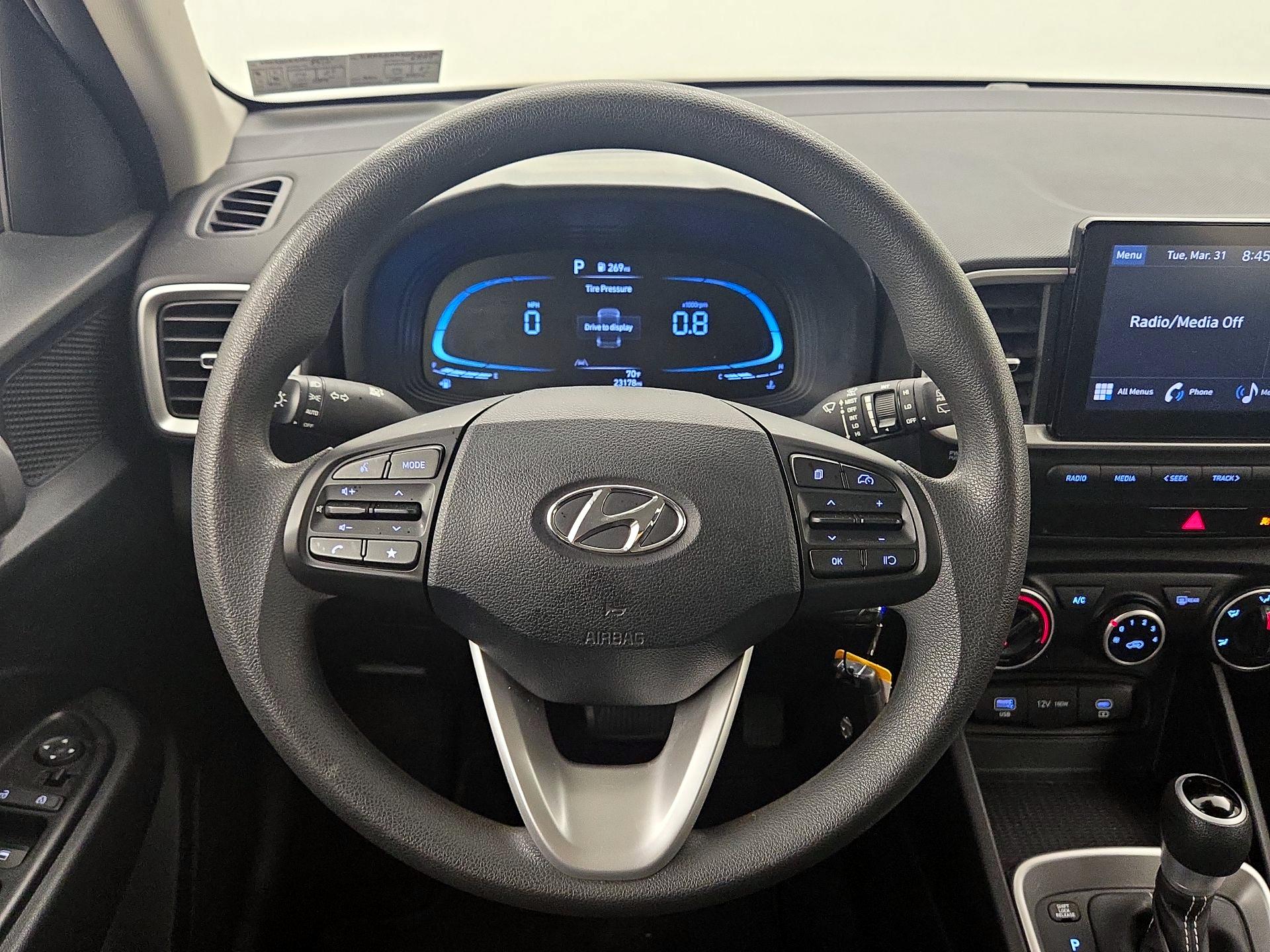 Thumbnail: 2023 Hyundai Venue - 10