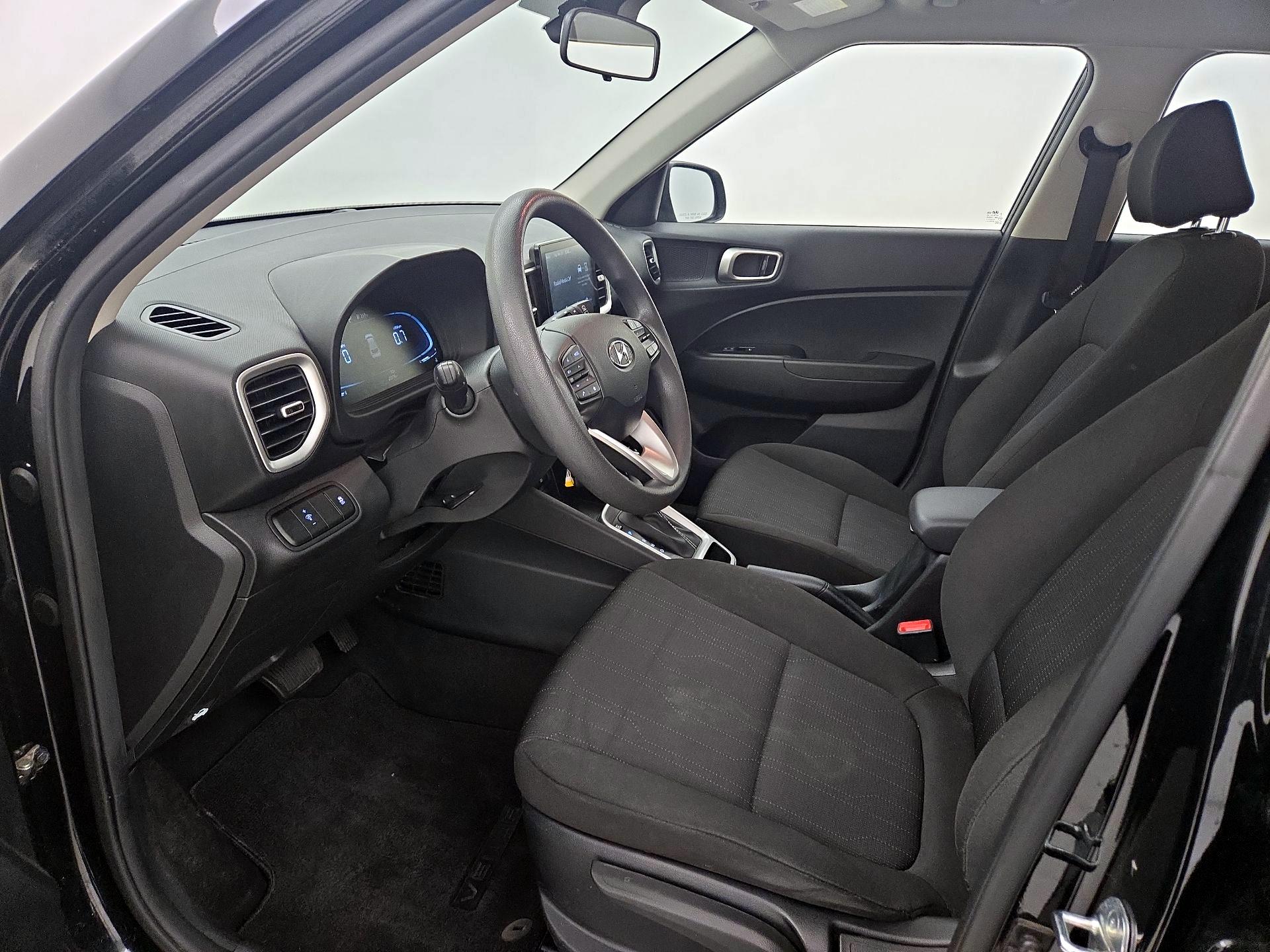 Thumbnail: 2023 Hyundai Venue - 11