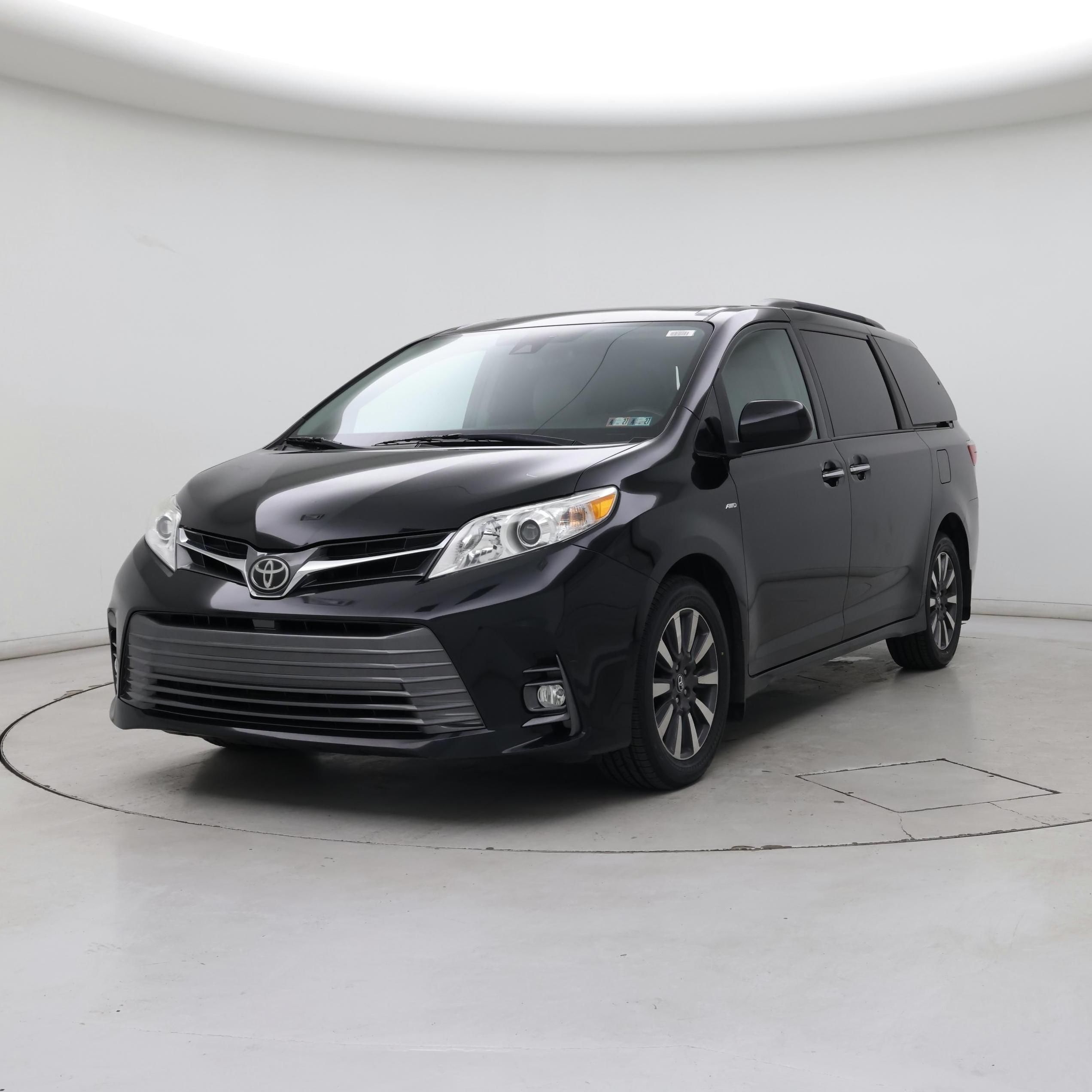 Thumbnail: 2018 Toyota Sienna - 4