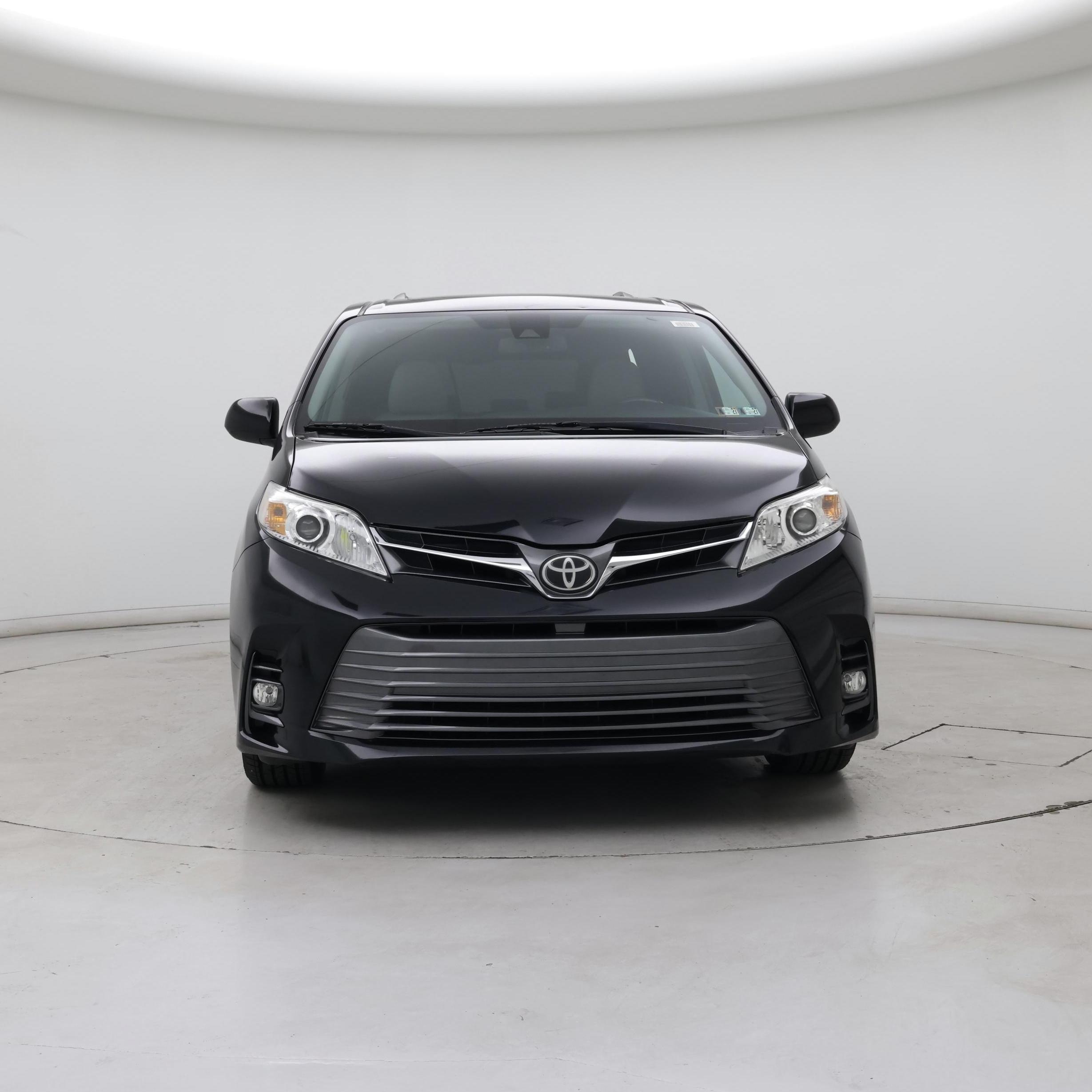 Thumbnail: 2018 Toyota Sienna - 5