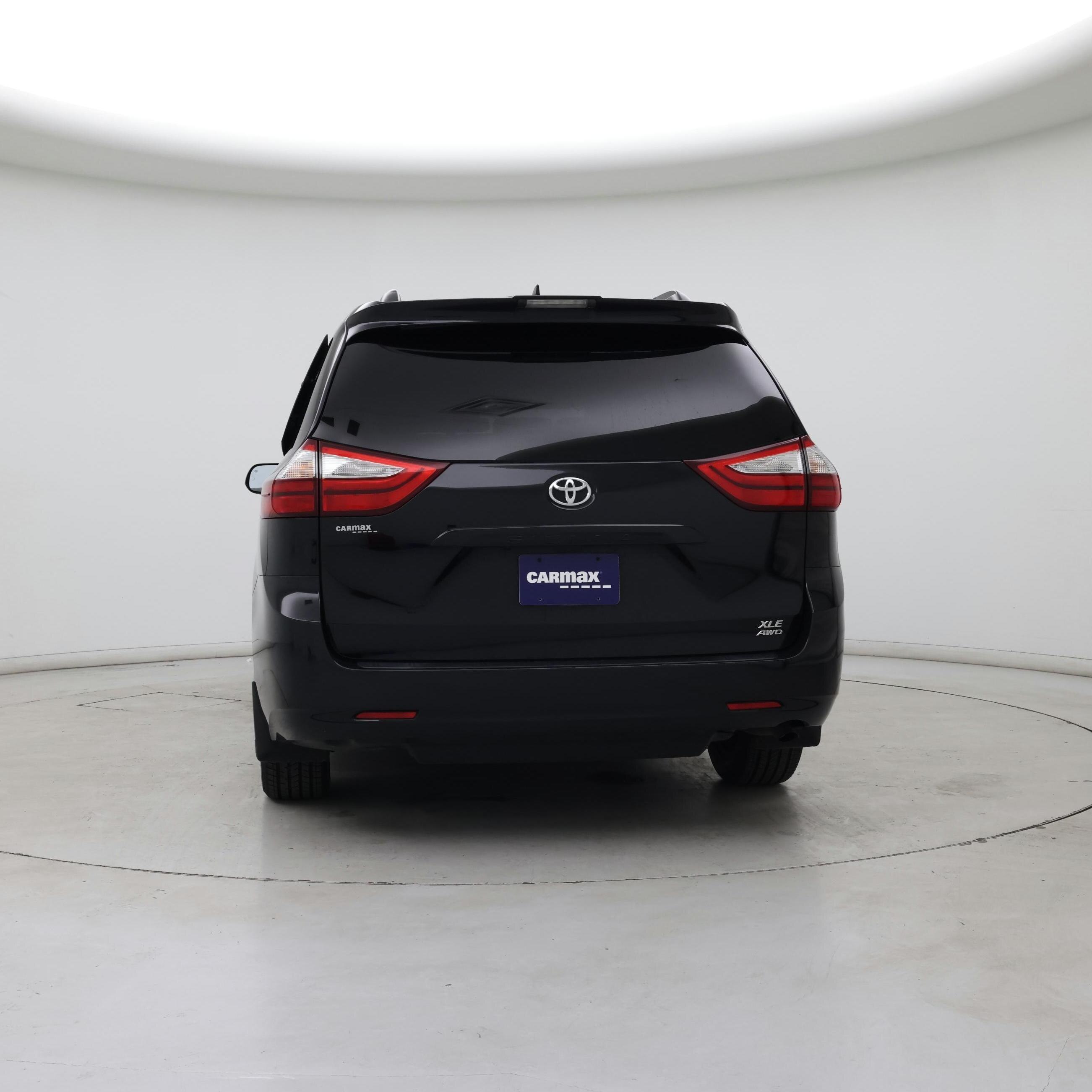 Thumbnail: 2018 Toyota Sienna - 6