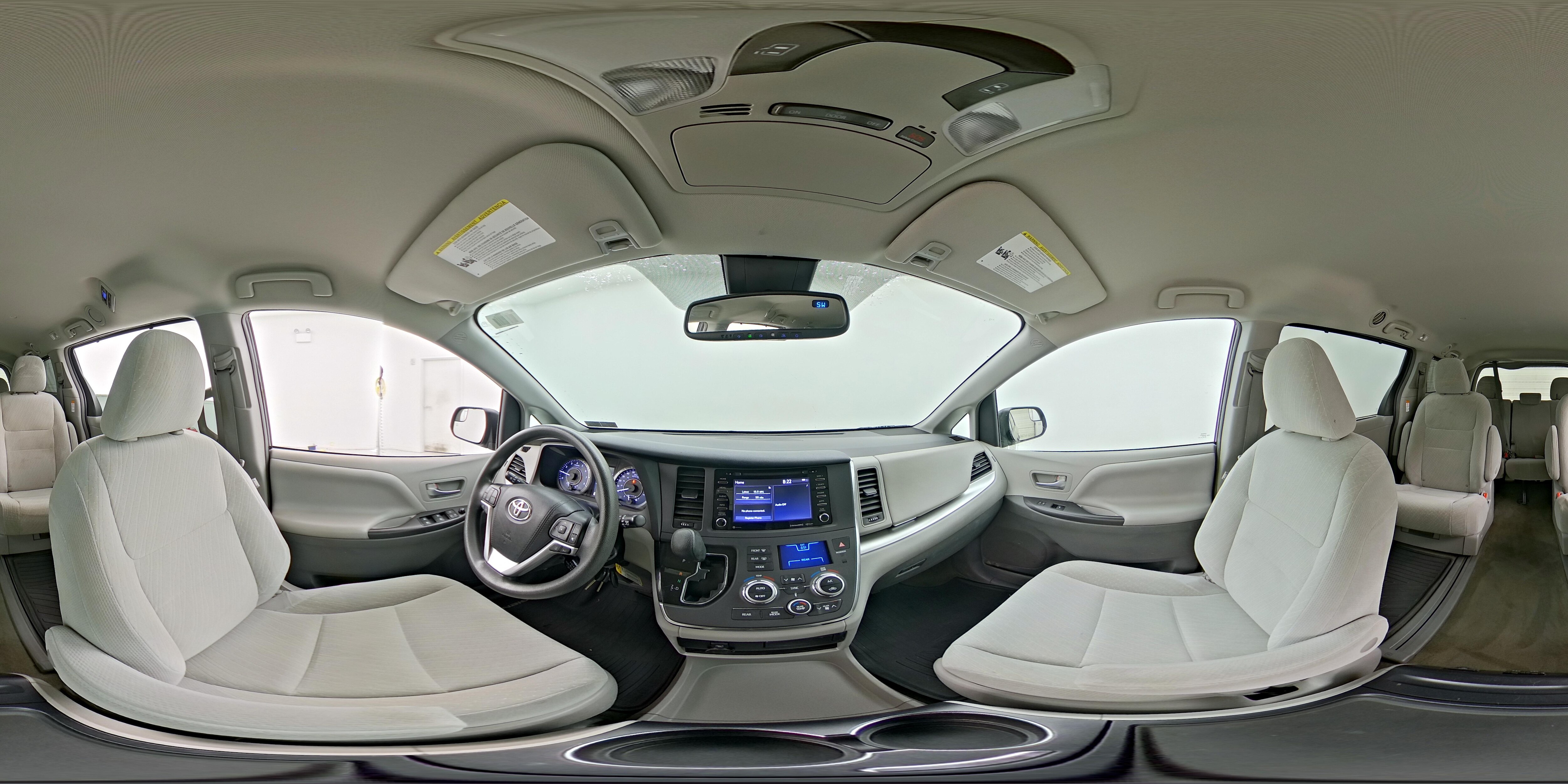 2018 Toyota Sienna LE - Photo 25