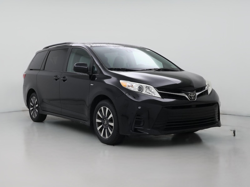 2018 Toyota Sienna LE